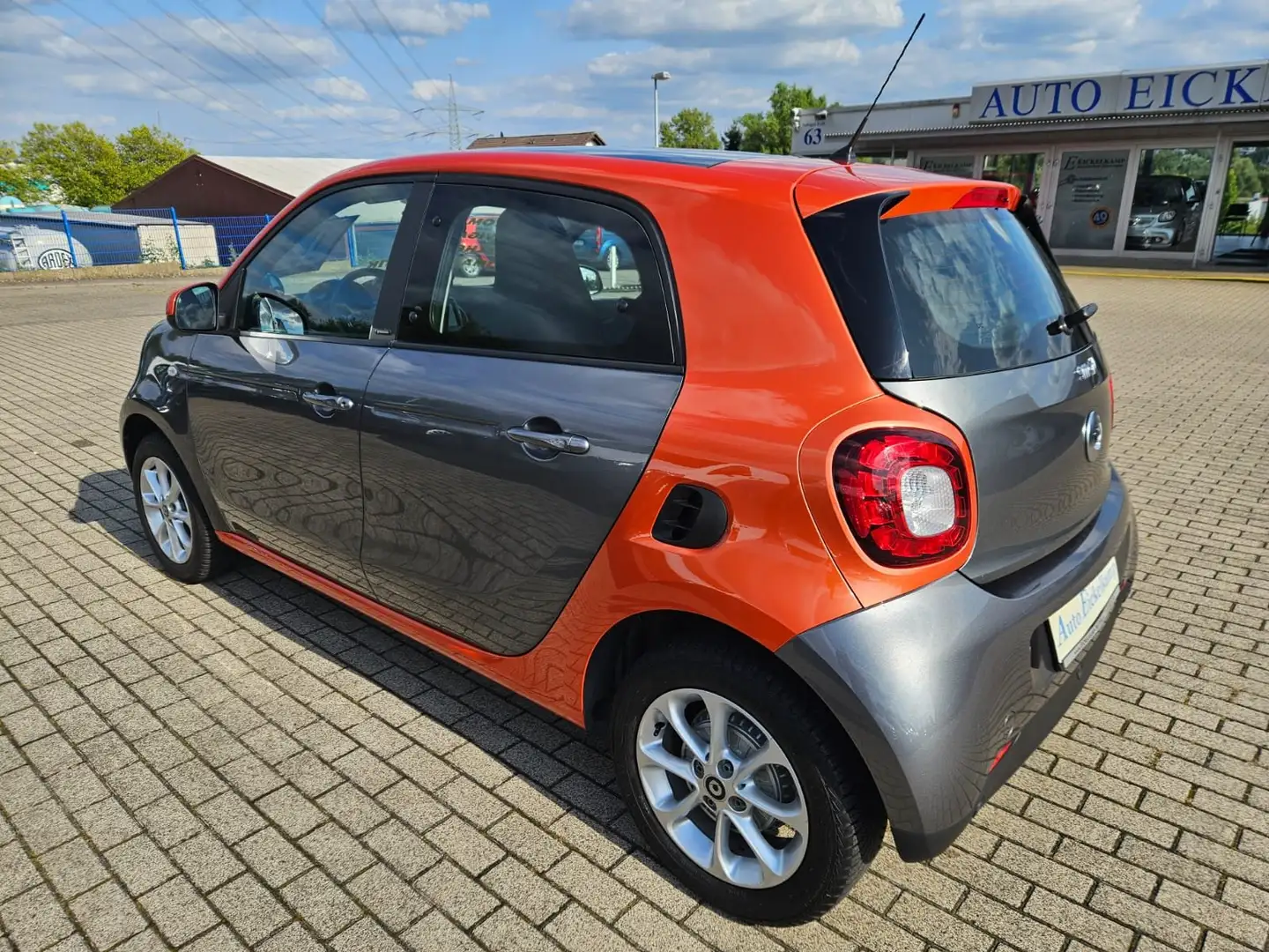 smart forFour Passion AUTOMATIK PANO SHZ NAVI 66KW KLIMAAUTOMAT Grijs - 2