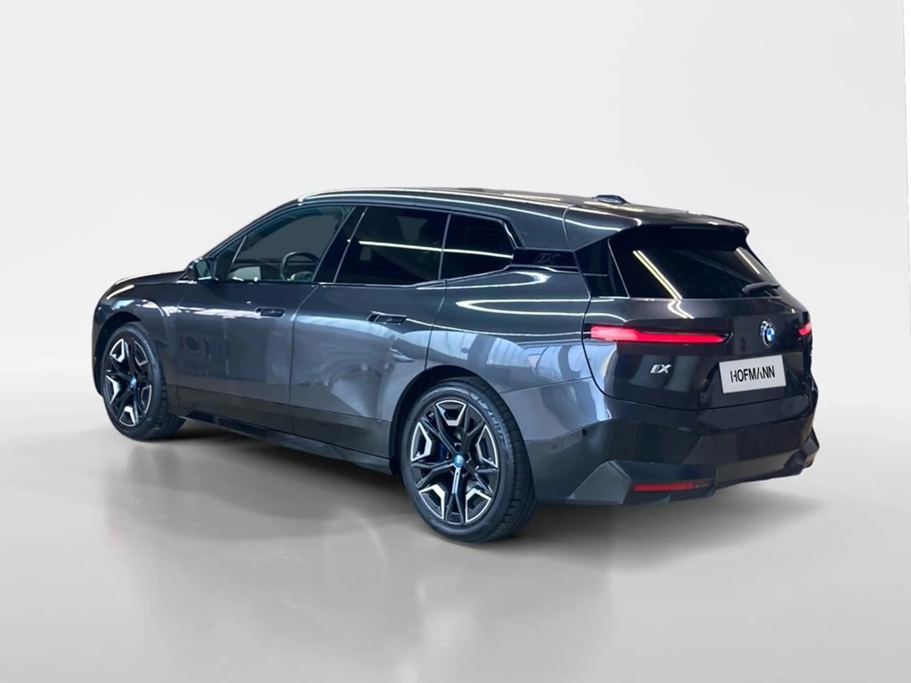 BMW iX Sportpaket — photo 7