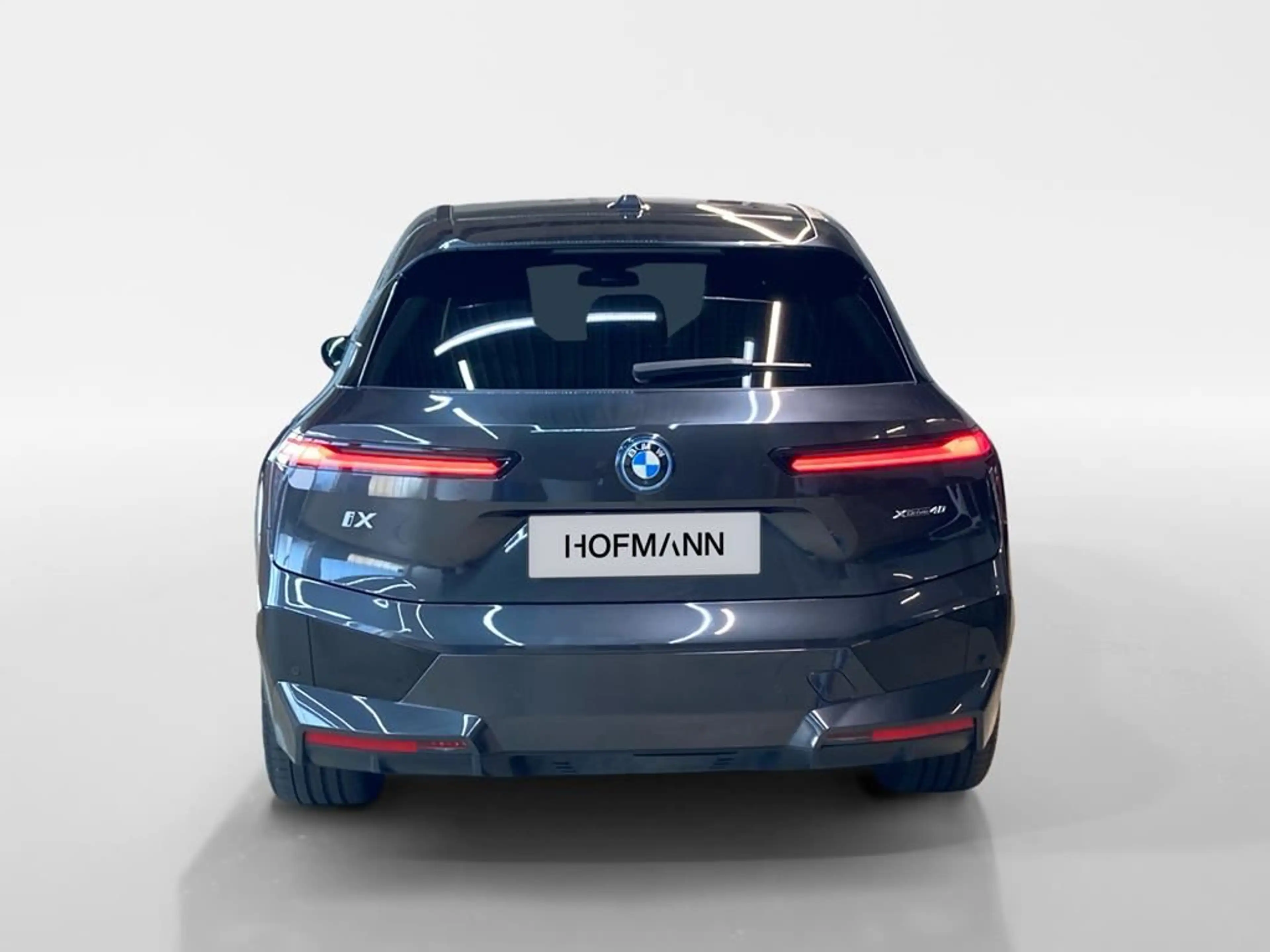 BMW iX Sportpaket — photo 8