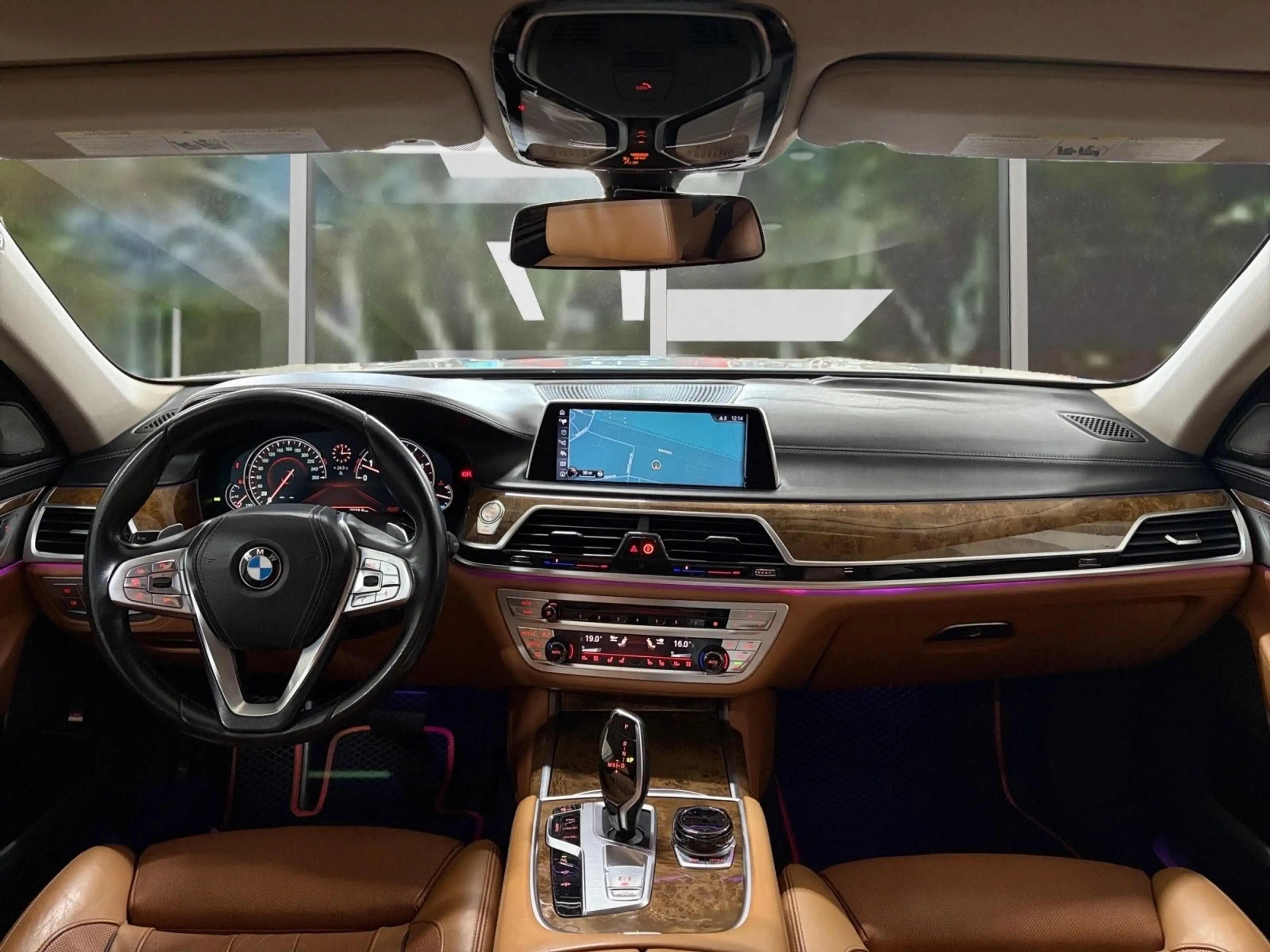 BMW 750 Li Aut., Inspektion+ Tüv/Au Neu — photo 9