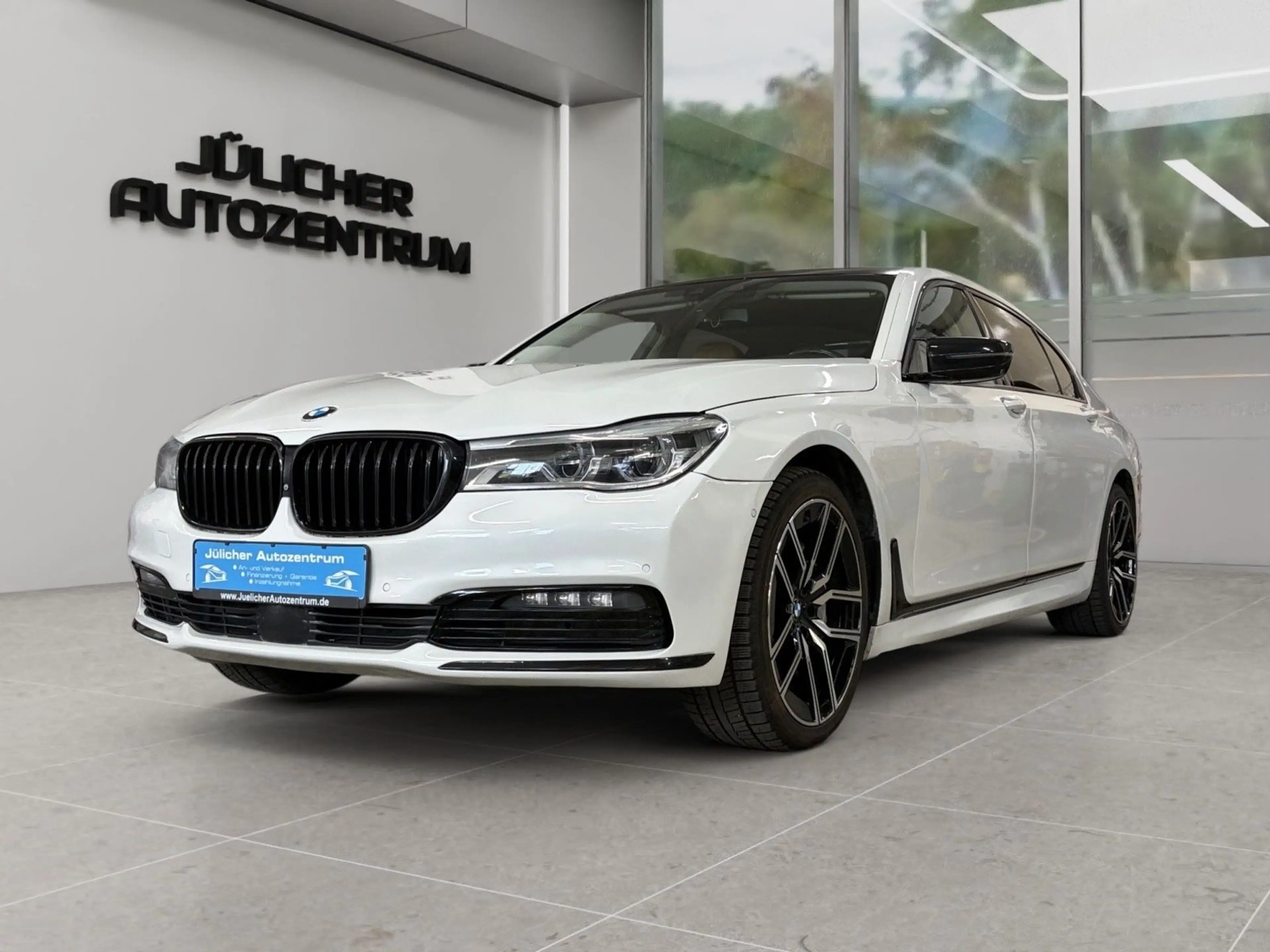 BMW 750 Li Aut., Inspektion+ Tüv/Au Neu — photo 6