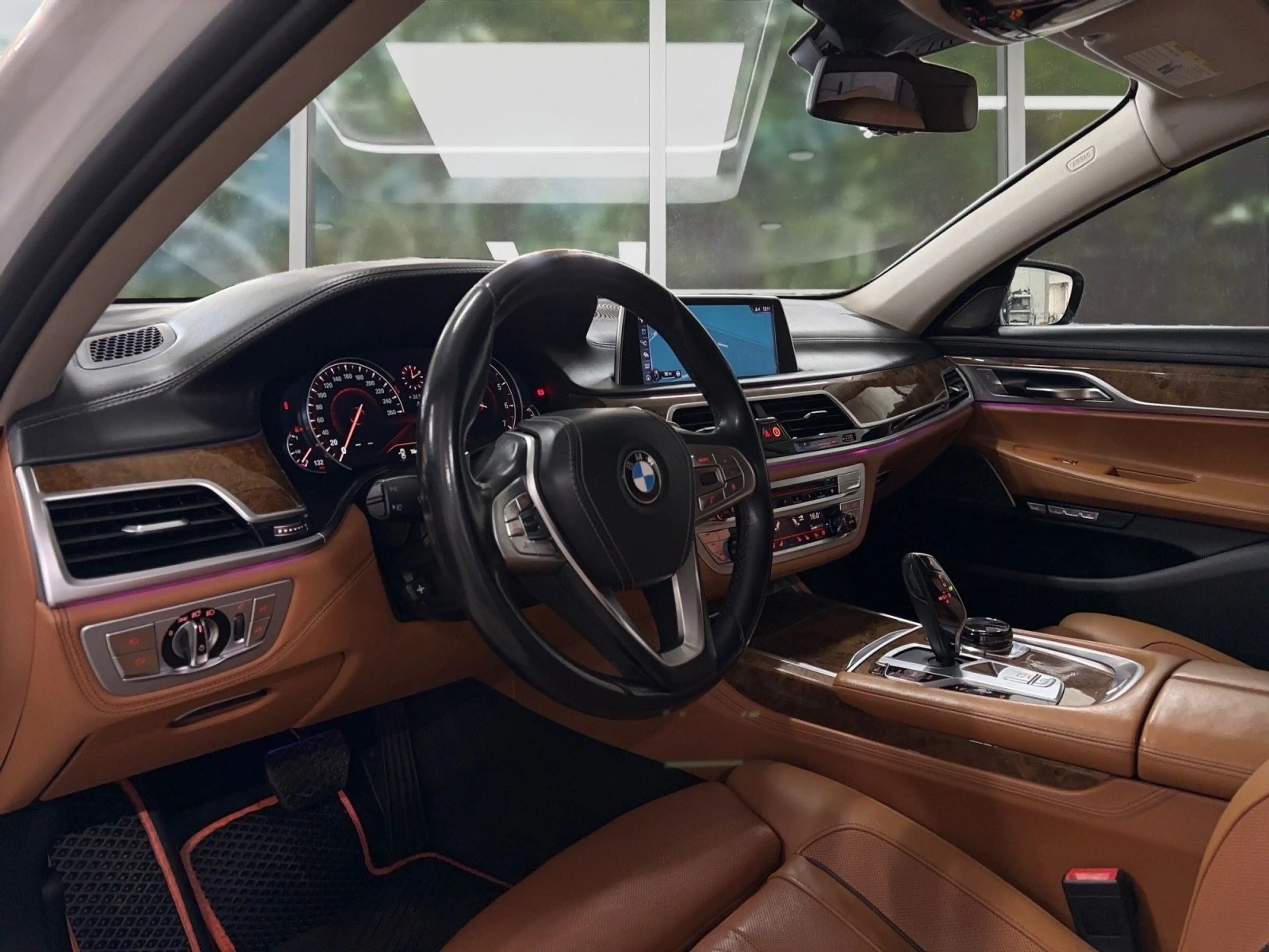 BMW 750 Li Aut., Inspektion+ Tüv/Au Neu — photo 7