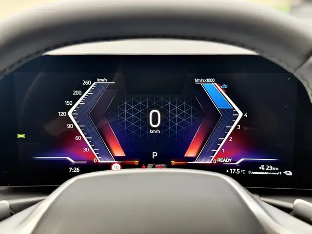 BMW 3 Series view 21