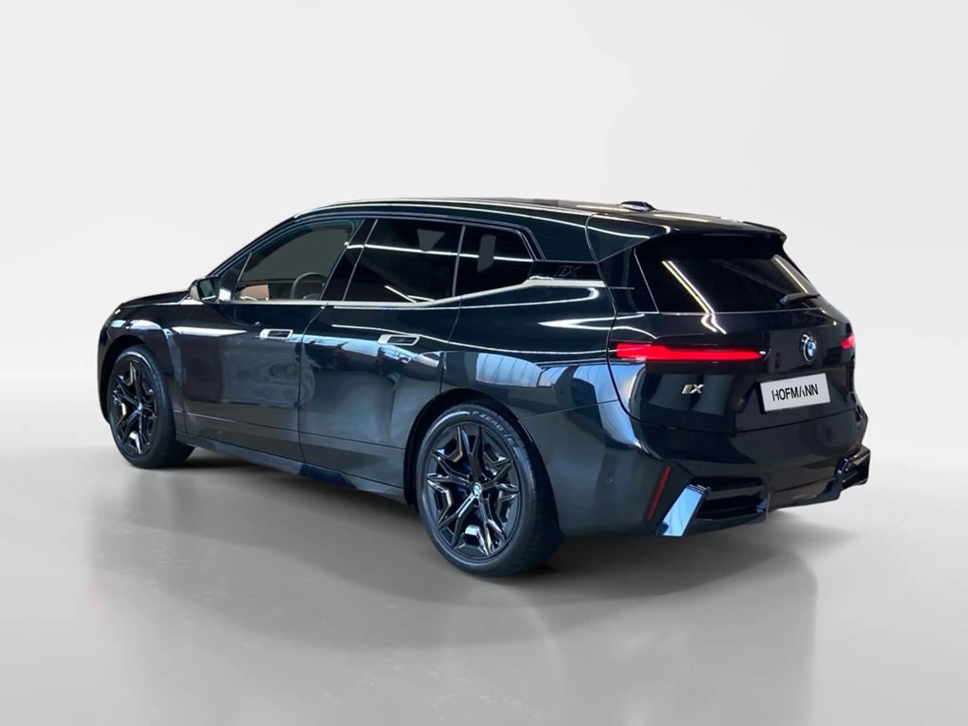 BMW iX M Sport — photo 7
