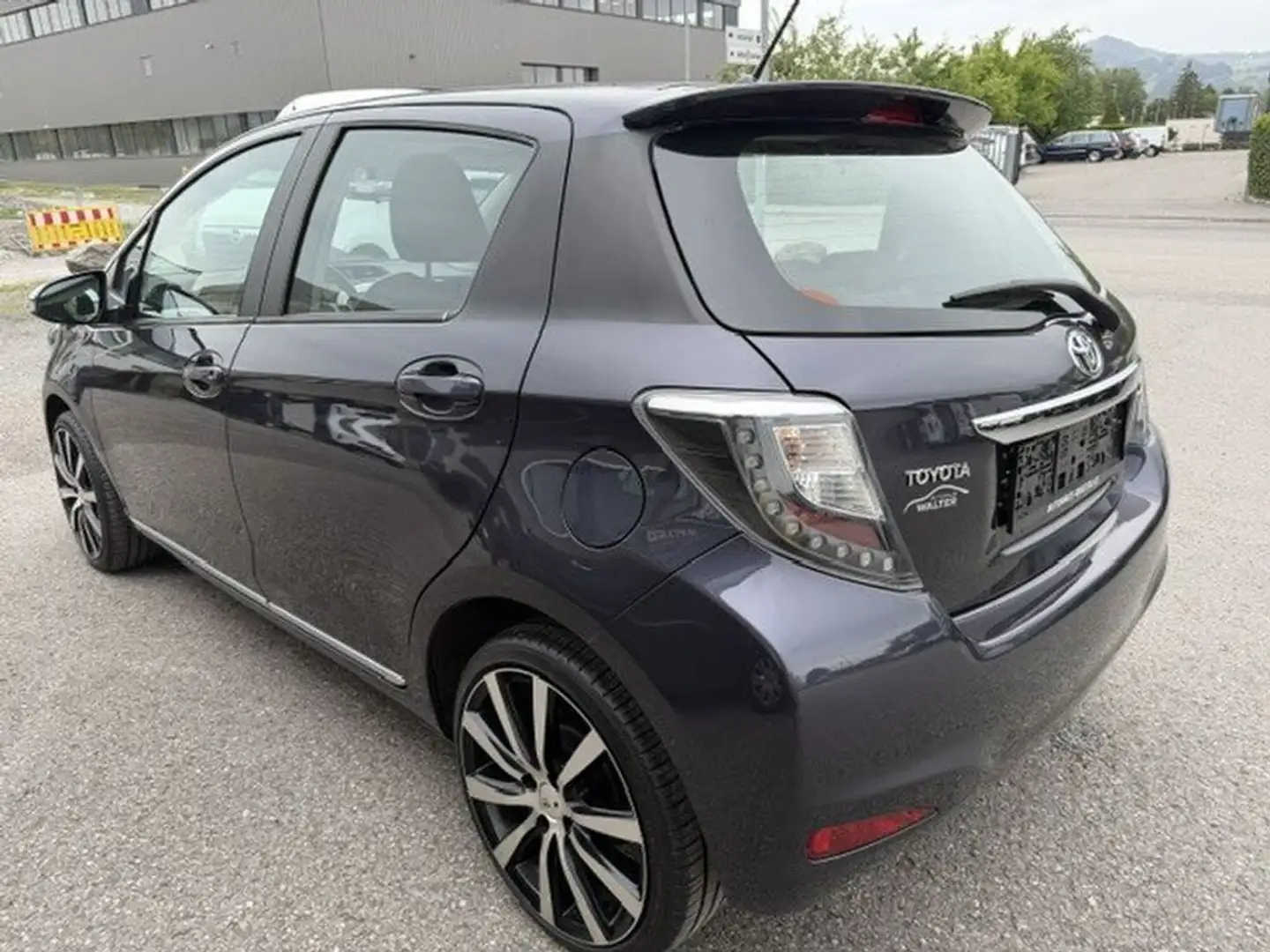 Toyota Yaris 1,33 dVVT-i Trend! Violett - 2
