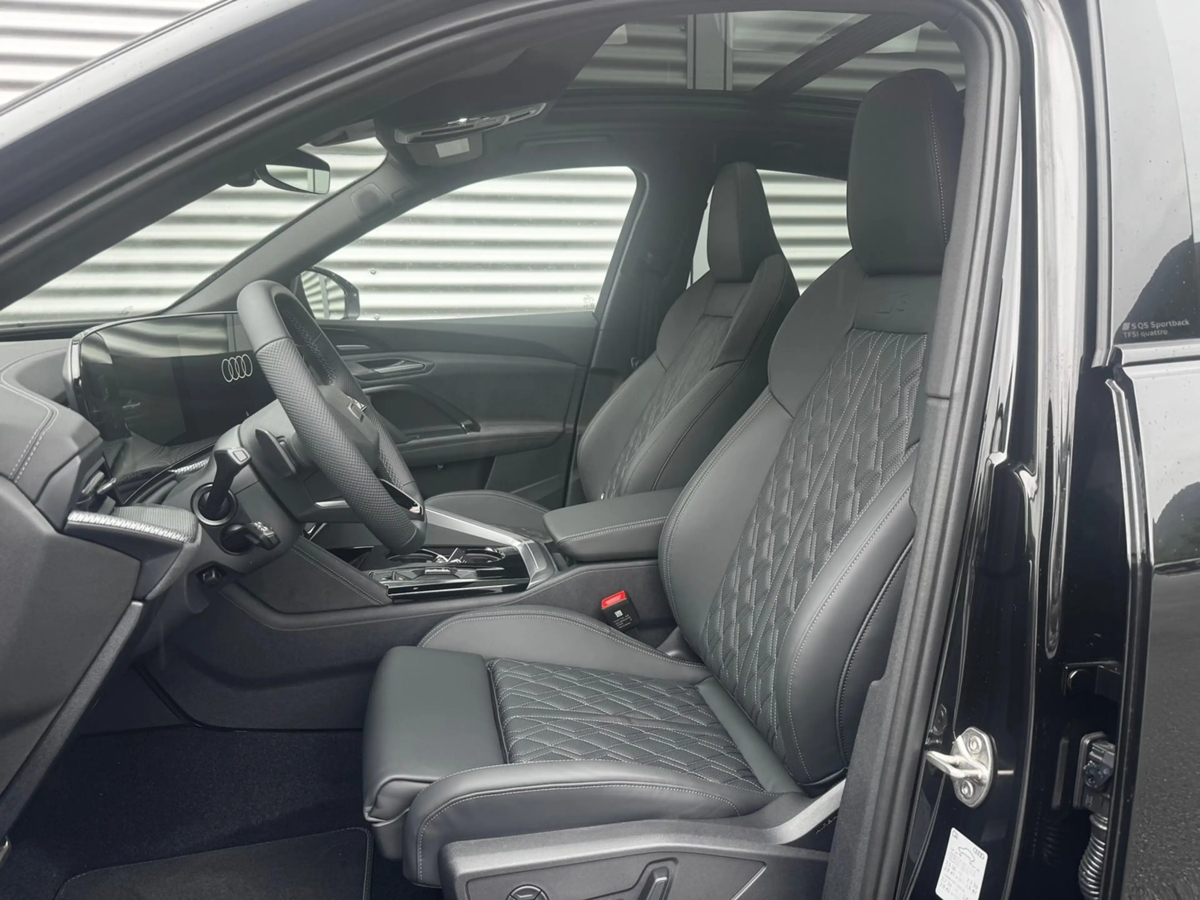 Audi SQ5 TFSI — photo 7