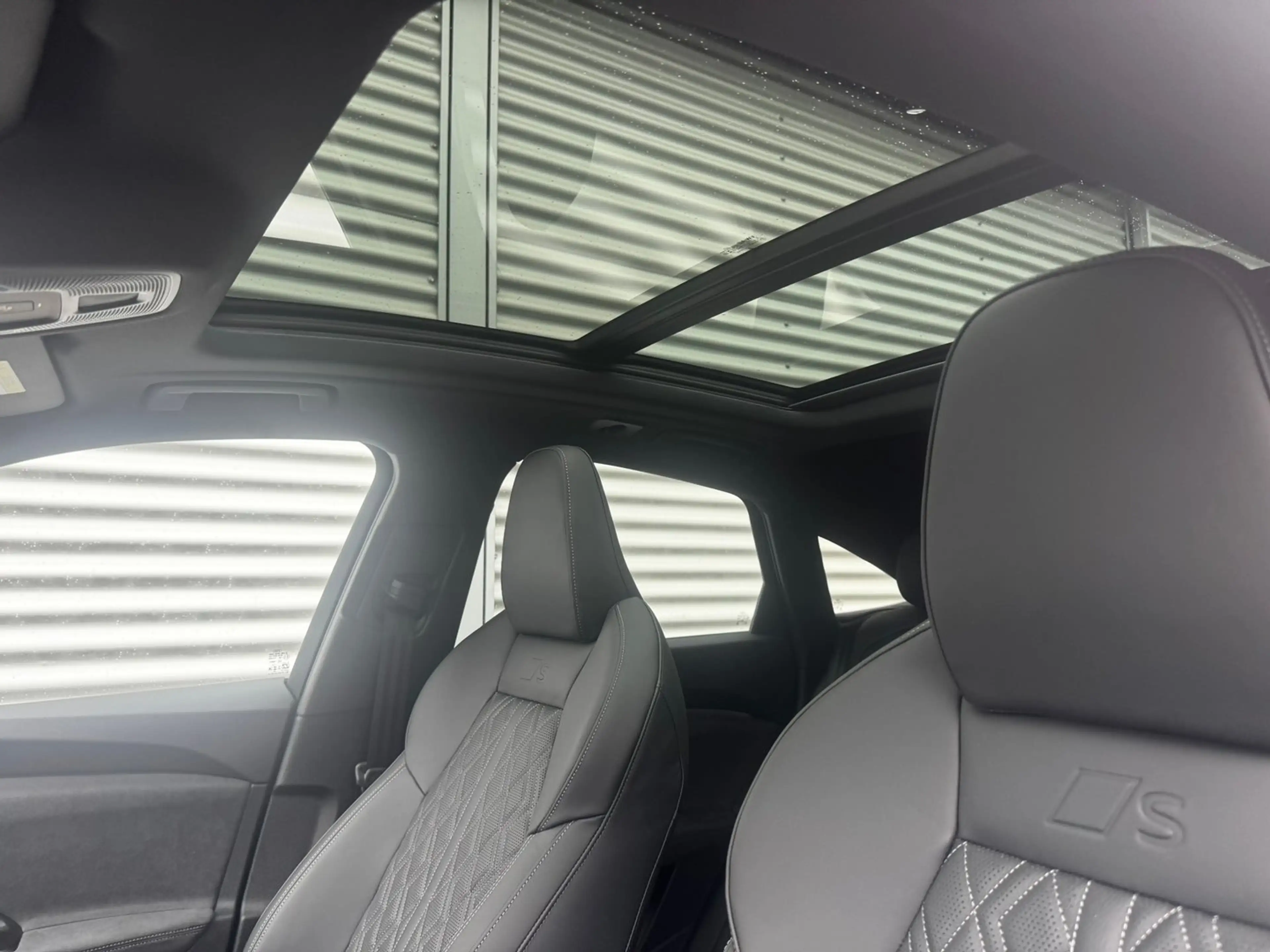 Audi SQ5 TFSI — photo 8