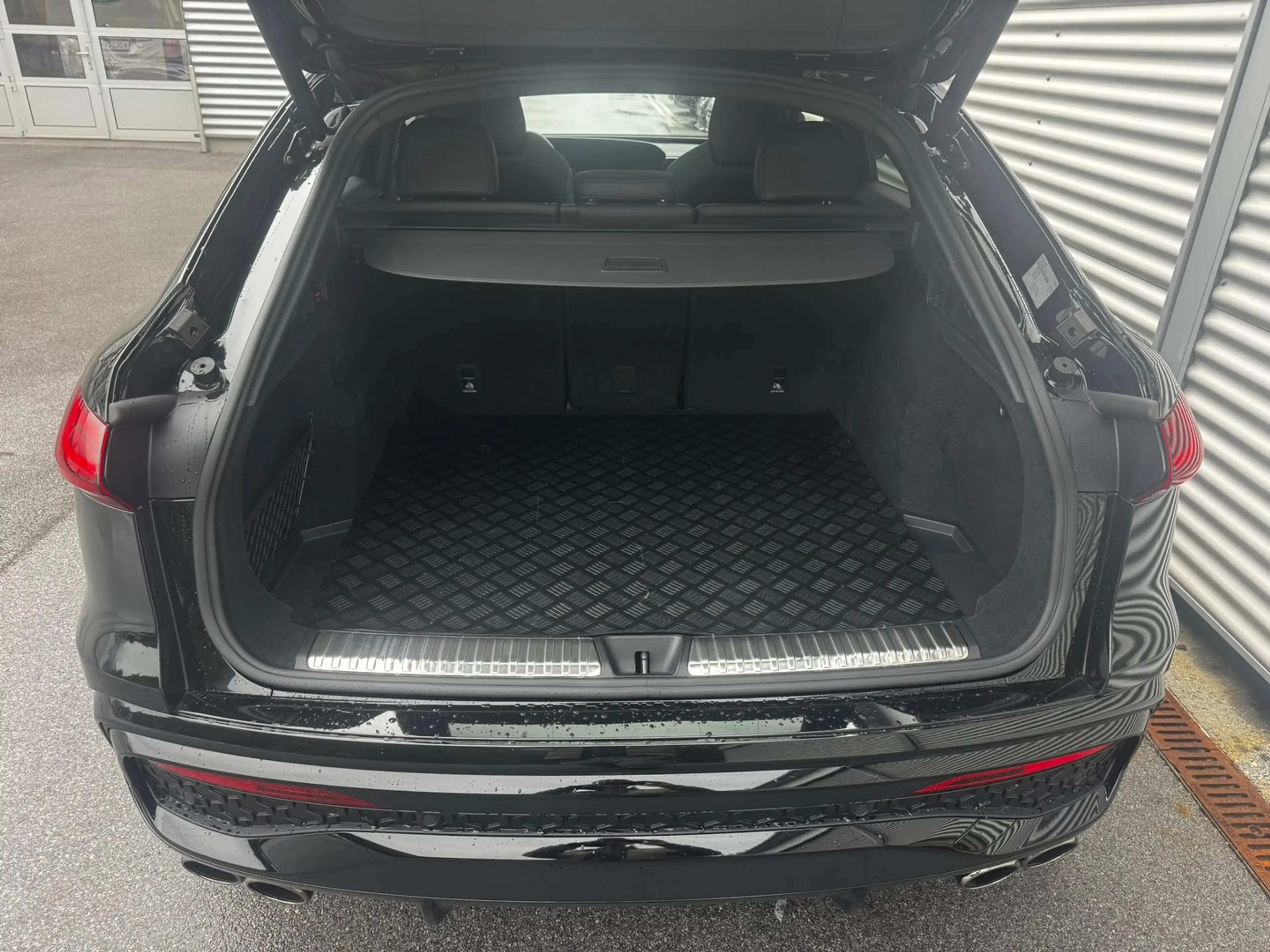 Audi SQ5 TFSI — photo 11