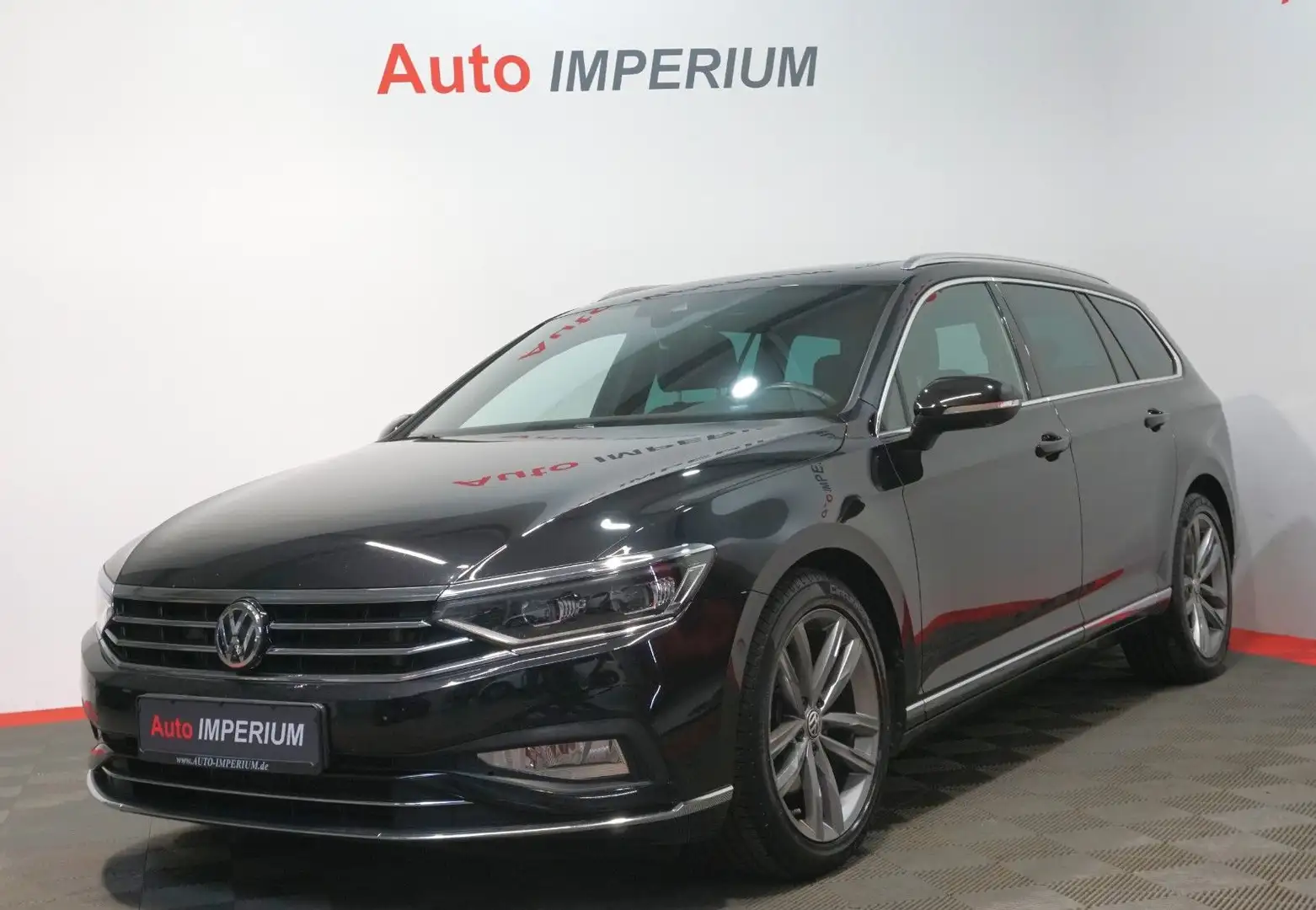 Volkswagen Passat Variant Elegance 4Motion 2.0 TDI*IQ.Light Schwarz - 1