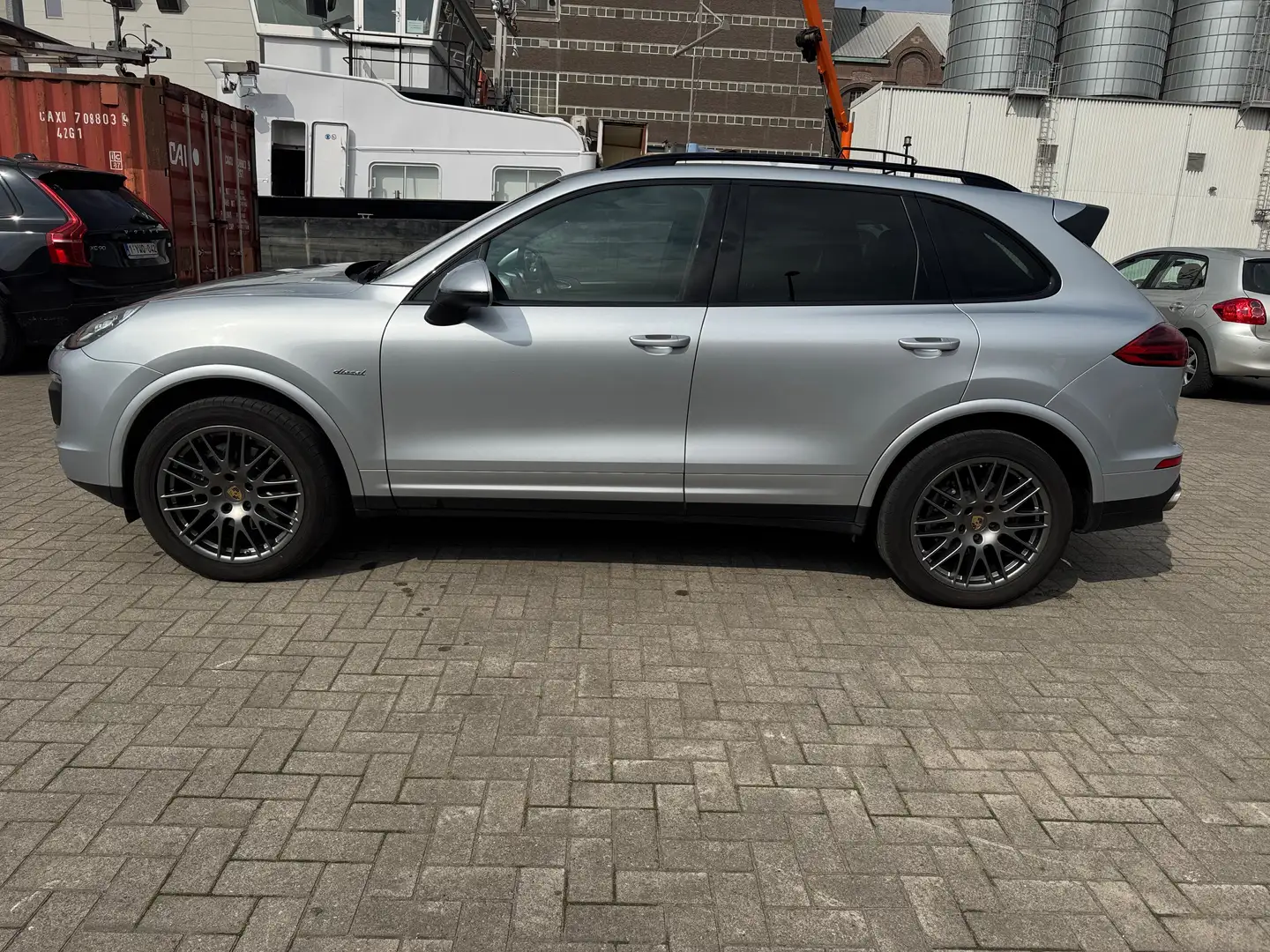 Porsche Cayenne 3.0 TD V6 Tiptronic 1eig  PLATINUM  UITVOERING Argent - 2