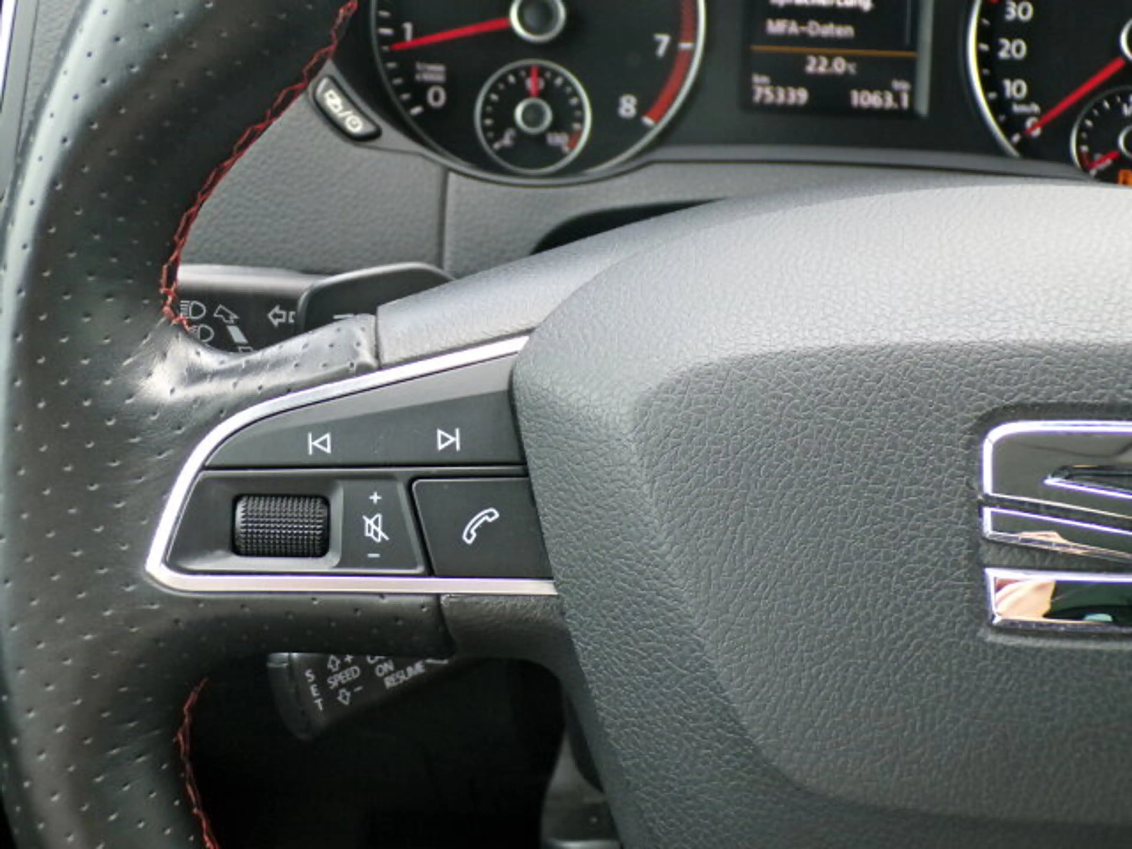 SEAT Alhambra Alhambra 1.4 TSI FR-Line Klima Distronic/Autom./BC — photo 14