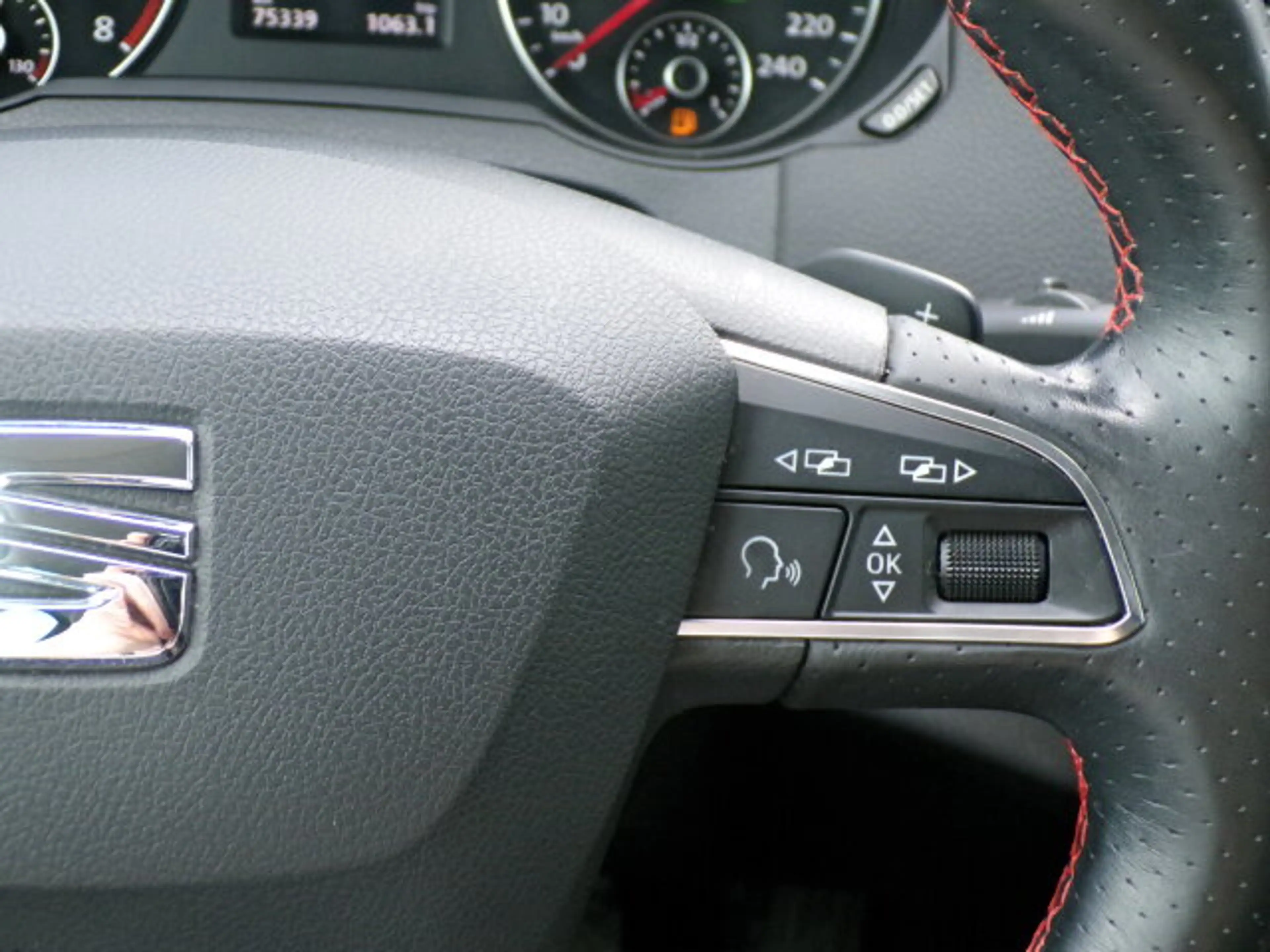 SEAT Alhambra Alhambra 1.4 TSI FR-Line Klima Distronic/Autom./BC — photo 13