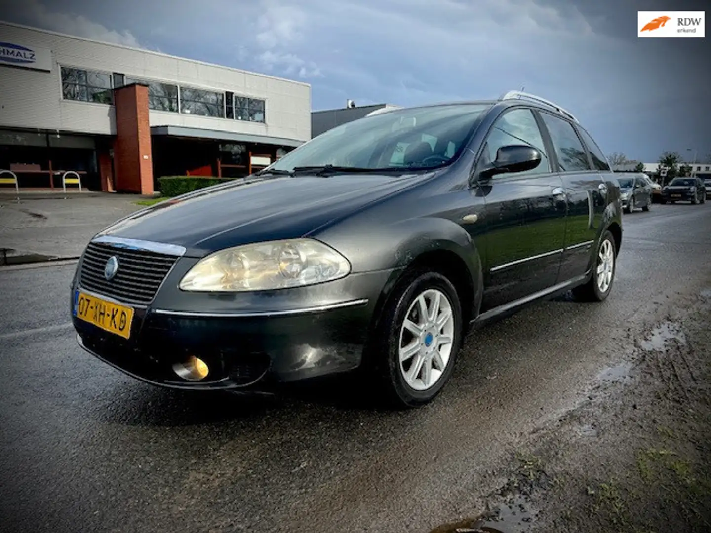 Fiat Croma 2.2-16V Dynamic AUTOMAAT, CLIMATRONIC, NIEUWE APK Grau - 1