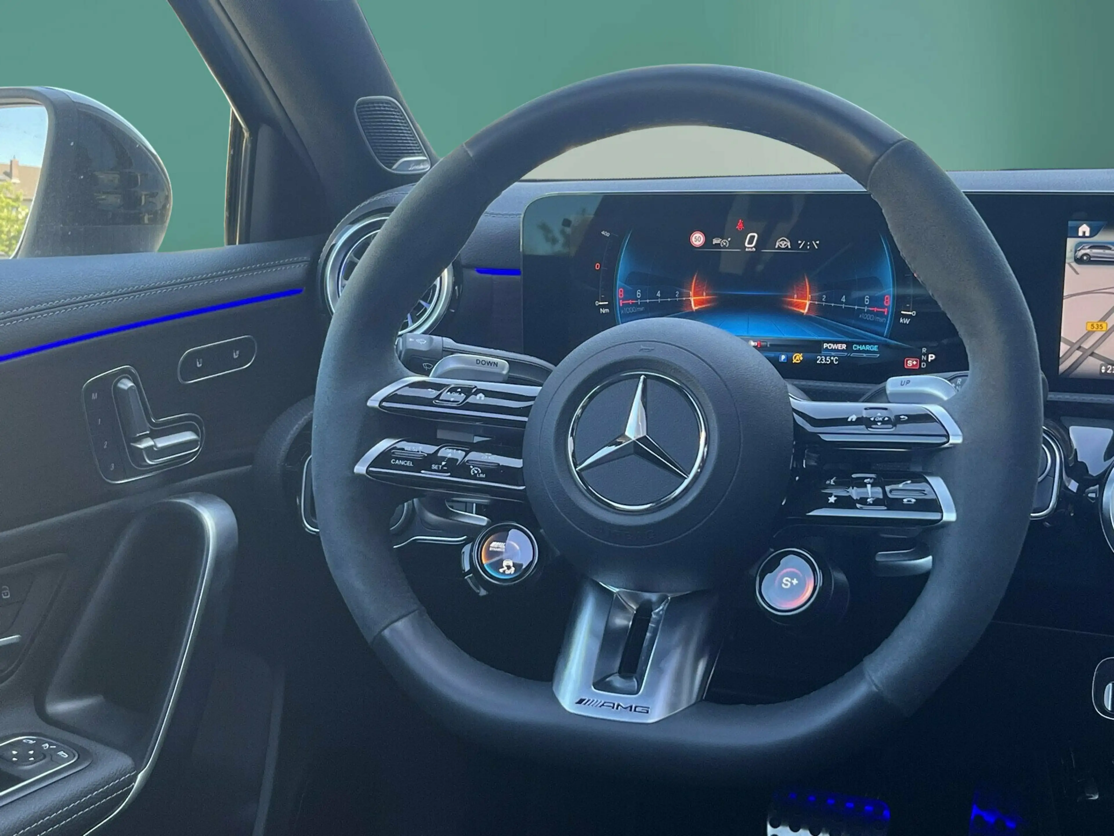 Mercedes-Benz A 35 AMG A 35 AMG NIGHT+AERO+PERF.-SITZ+DISTRO+PANO+BURME — photo 12