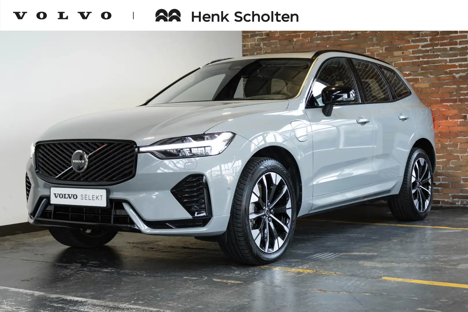 Volvo XC60 T6 Plug-in hybrid AWD Ultra Dark | Stoelverwarming Grau - 1