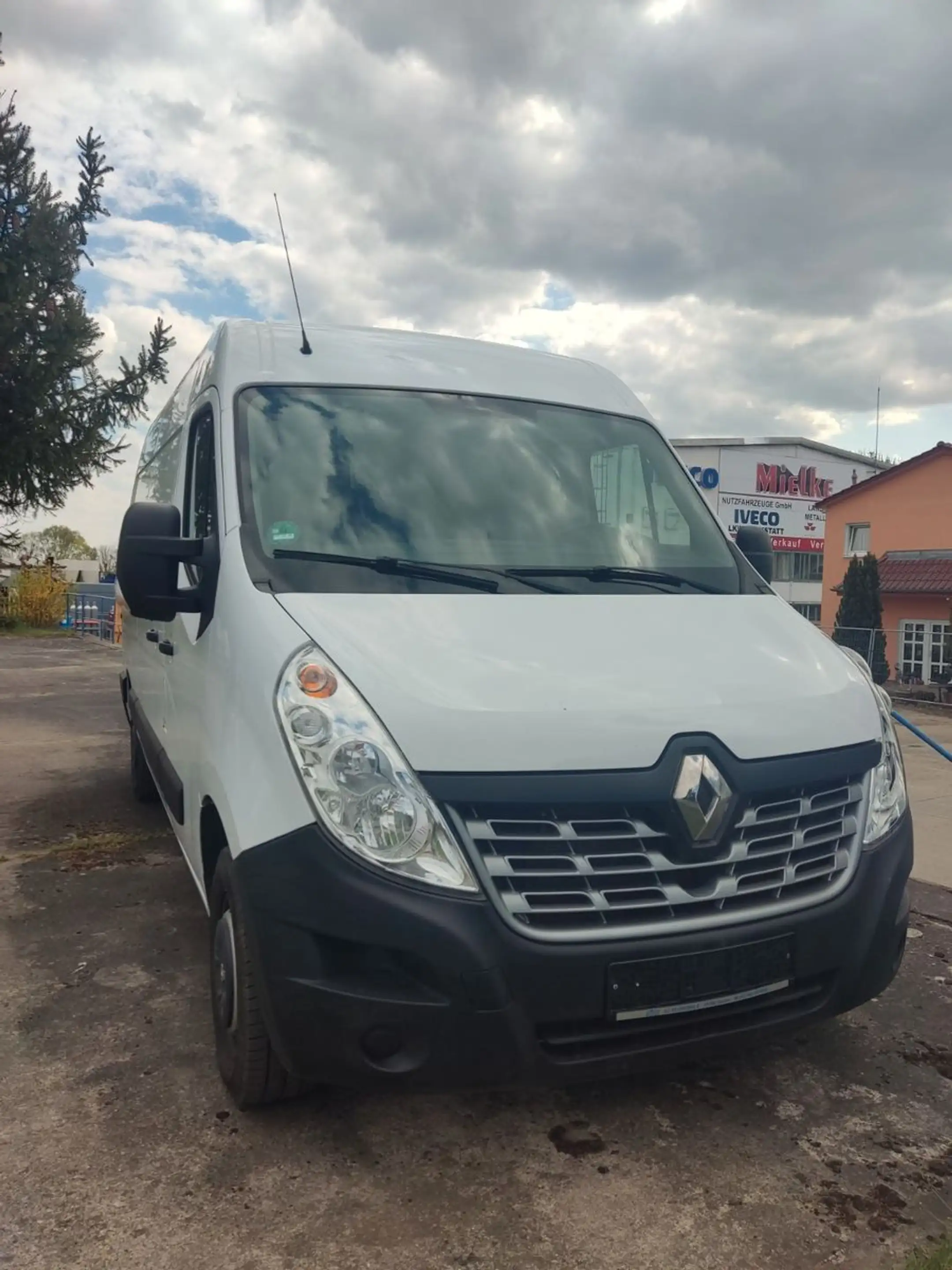 Renault Master 2,3 dCi 110 KLIMA L2H2 PDC 1.Hand AHK — photo 6