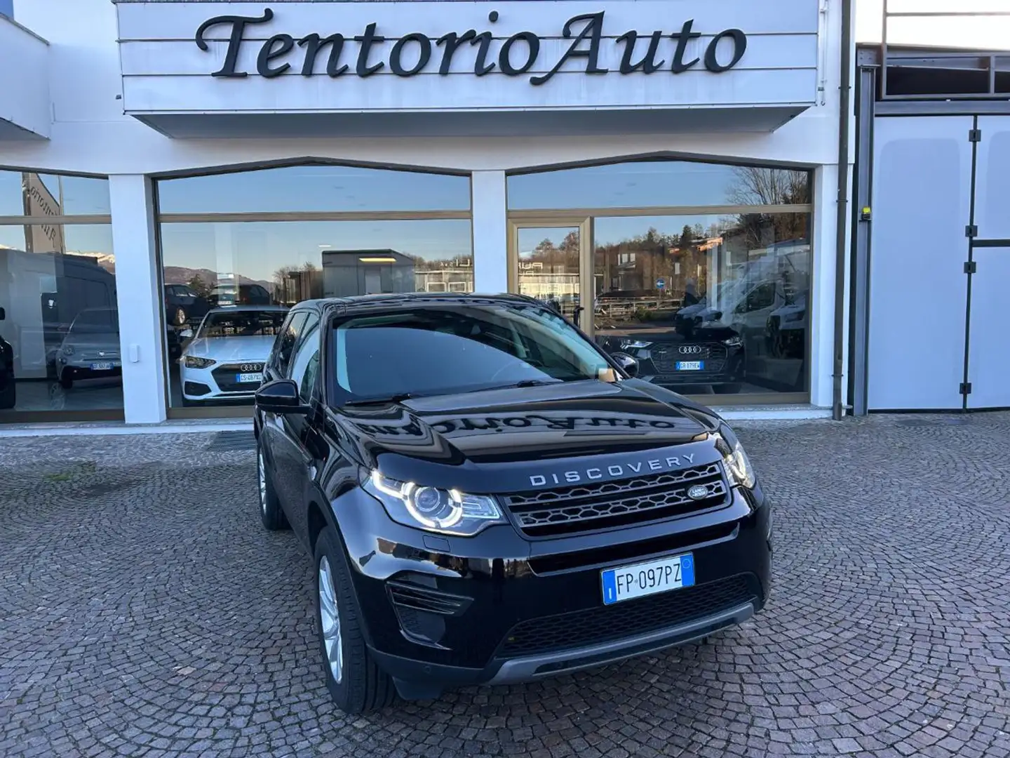 Land Rover Discovery Sport 2.0 TD4 150 CV Auto Business Ed. Premium SE Negro - 1