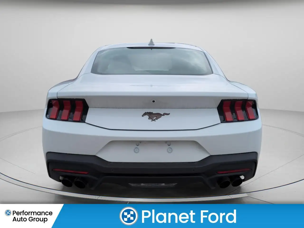 Ford Mustang снимка Ford Mustang