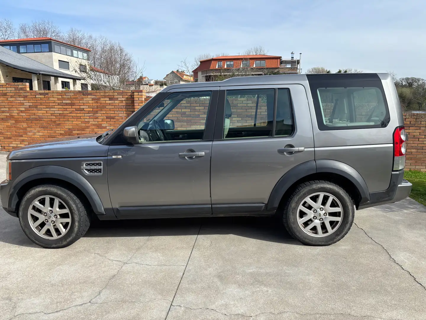Land Rover Discovery 2.7TDV6 S Gris - 2