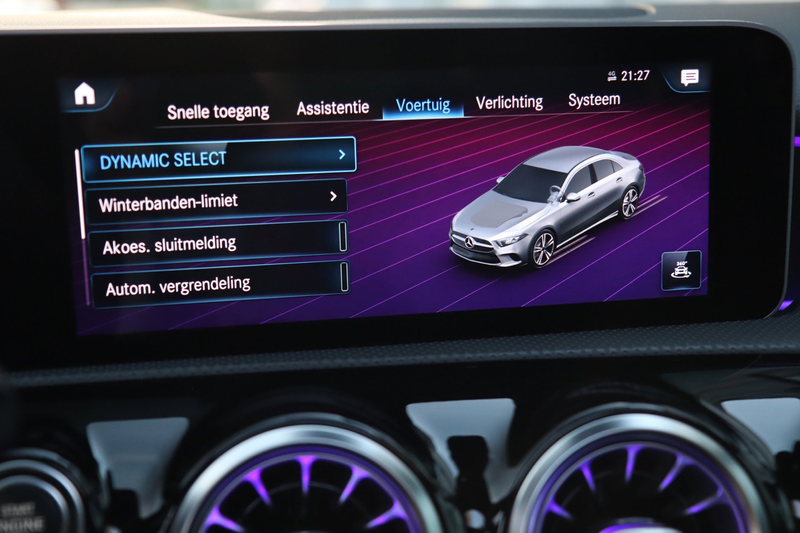 Mercedes-Benz A 250 A250 AMG 4Matic / PANO / CAMERA / KEYLESS / DODEHO — photo 19