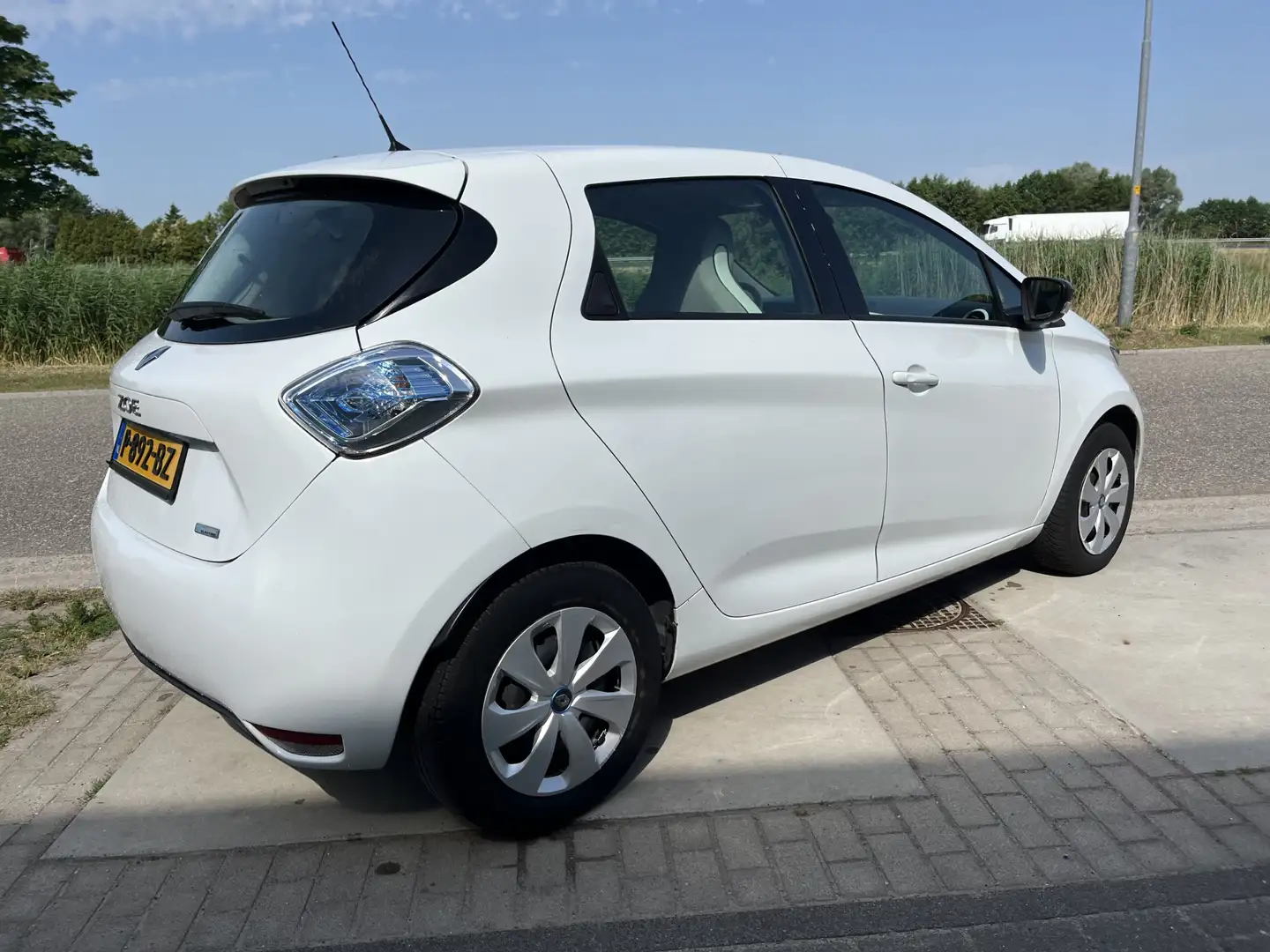 Renault ZOE R90 Life 41 kWh Huur Accu / Airco / Cruise / Alb - 2