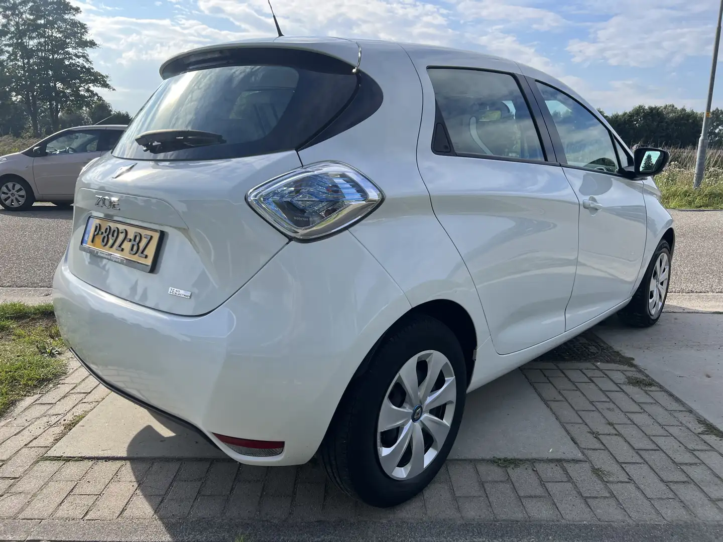 Renault ZOE E-Tech ELECTRIC R90 Life 41 kWh Huur Accu / Airco Weiß - 2