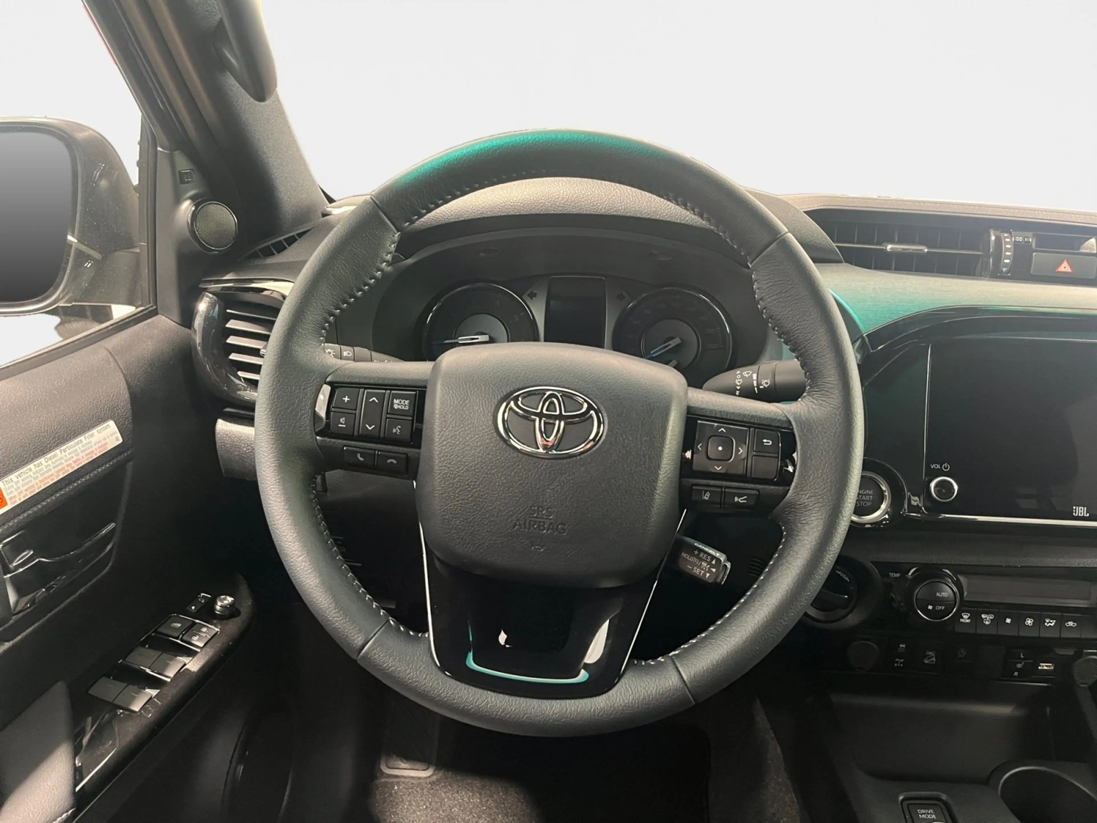 Toyota Hilux 2.8 D-4D 4x4 Double Cab Invincible 360 ACC — photo 6