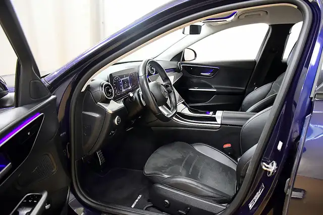Mercedes-Benz C-Class view 12