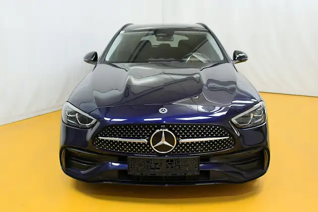 Mercedes-Benz C-Class view 11