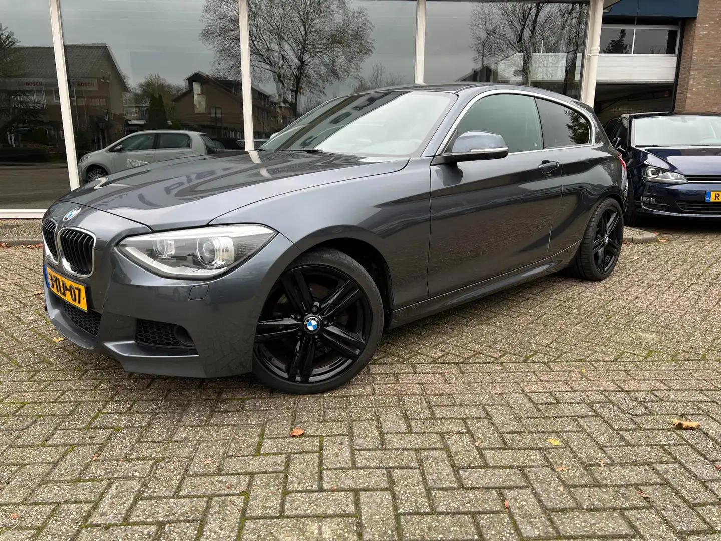 BMW 118 1-serie 118i High Executive M-Pakket Gris - 2