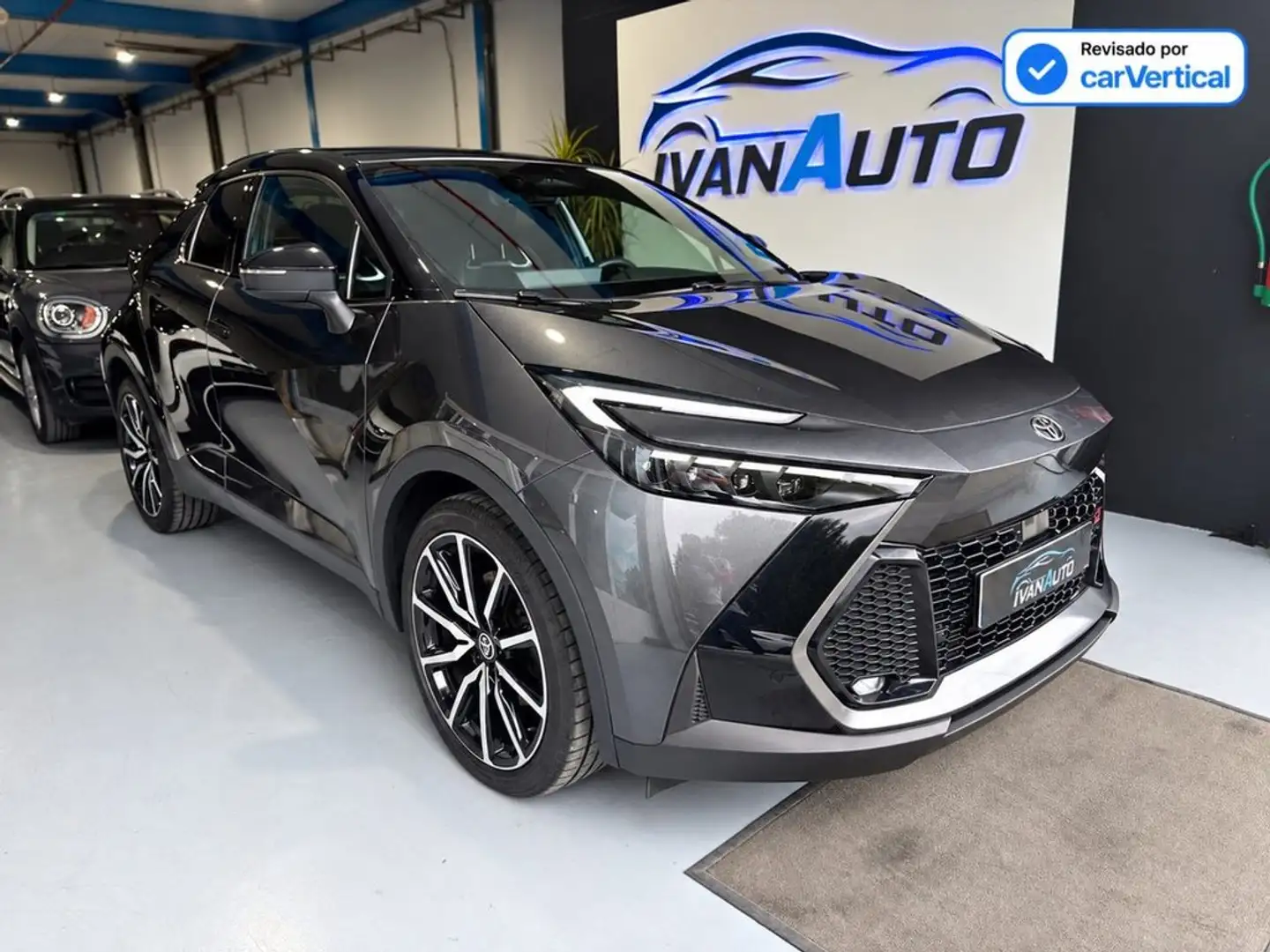 Toyota C-HR 220PH GR Sport Gris - 1