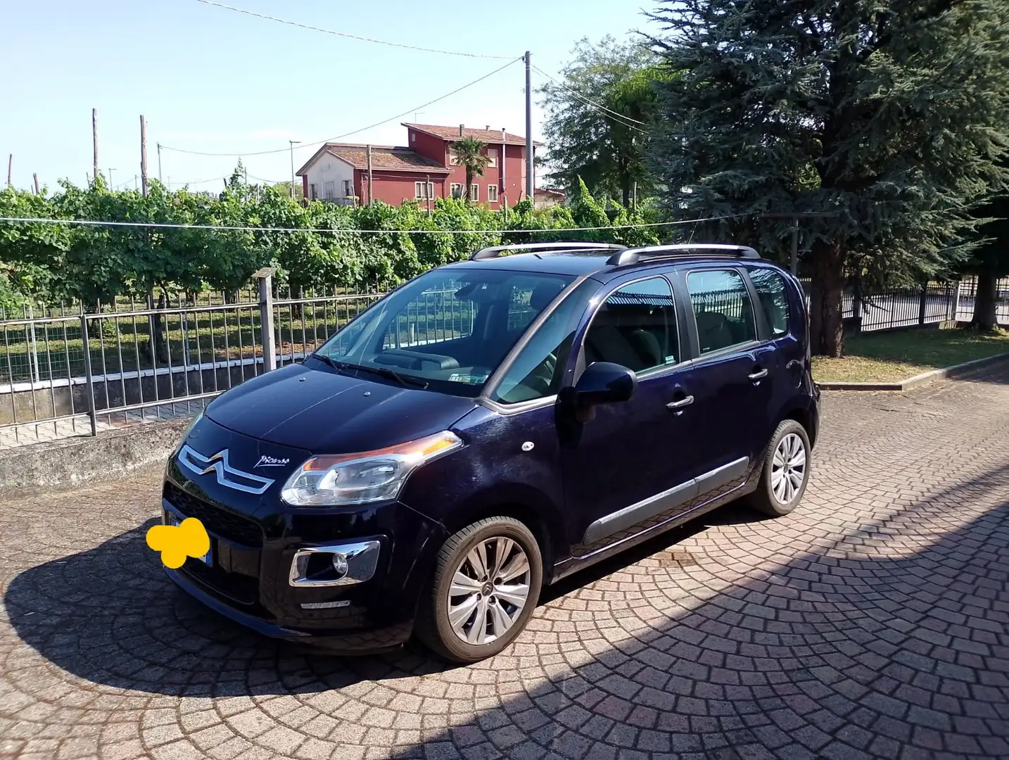 Citroen C3 Picasso Seduction Violett - 1