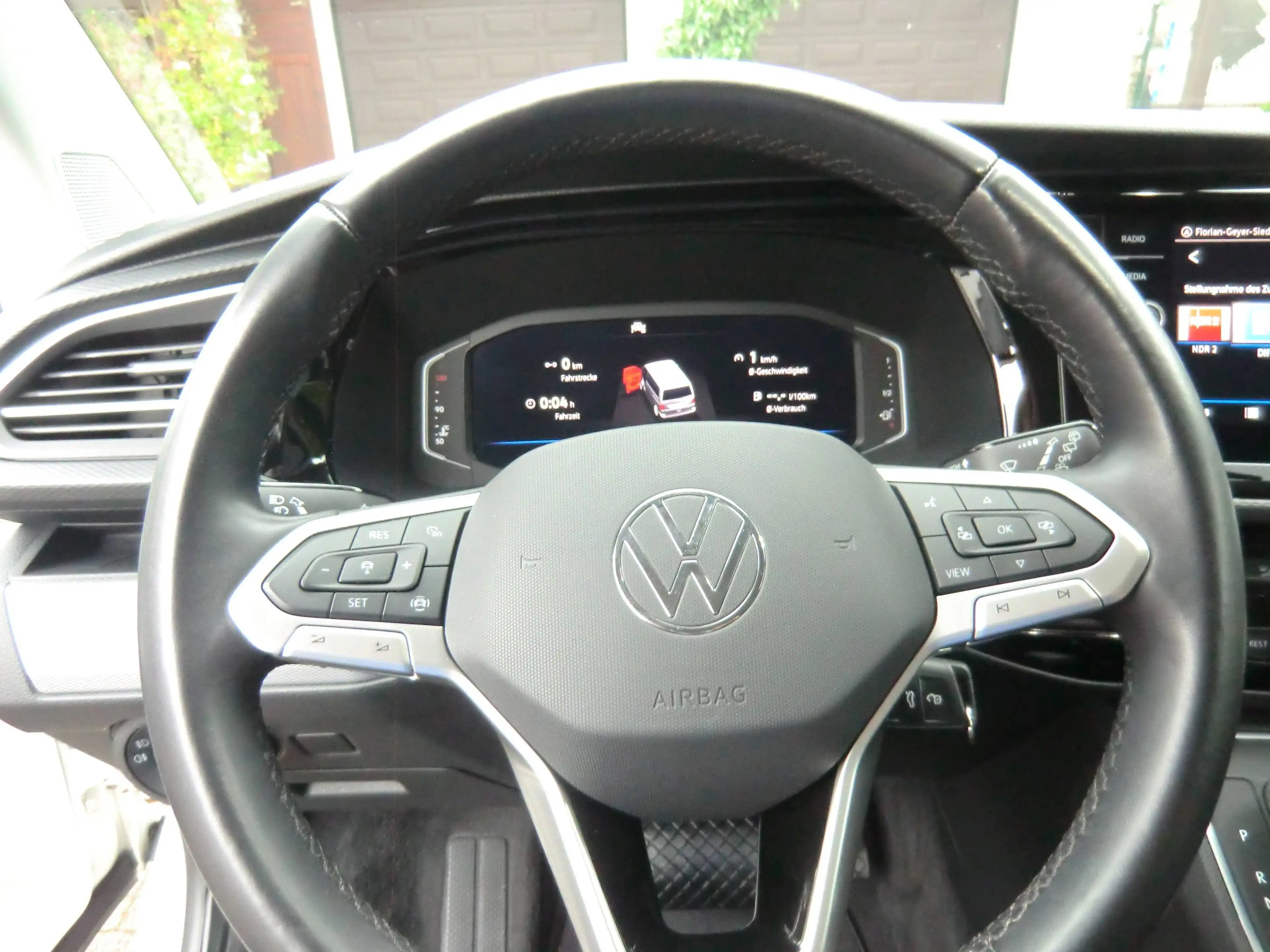 Volkswagen T6.1 Multivan Multivan Generation Six, 1-Hand, unfallfrei, MwSt — photo 13
