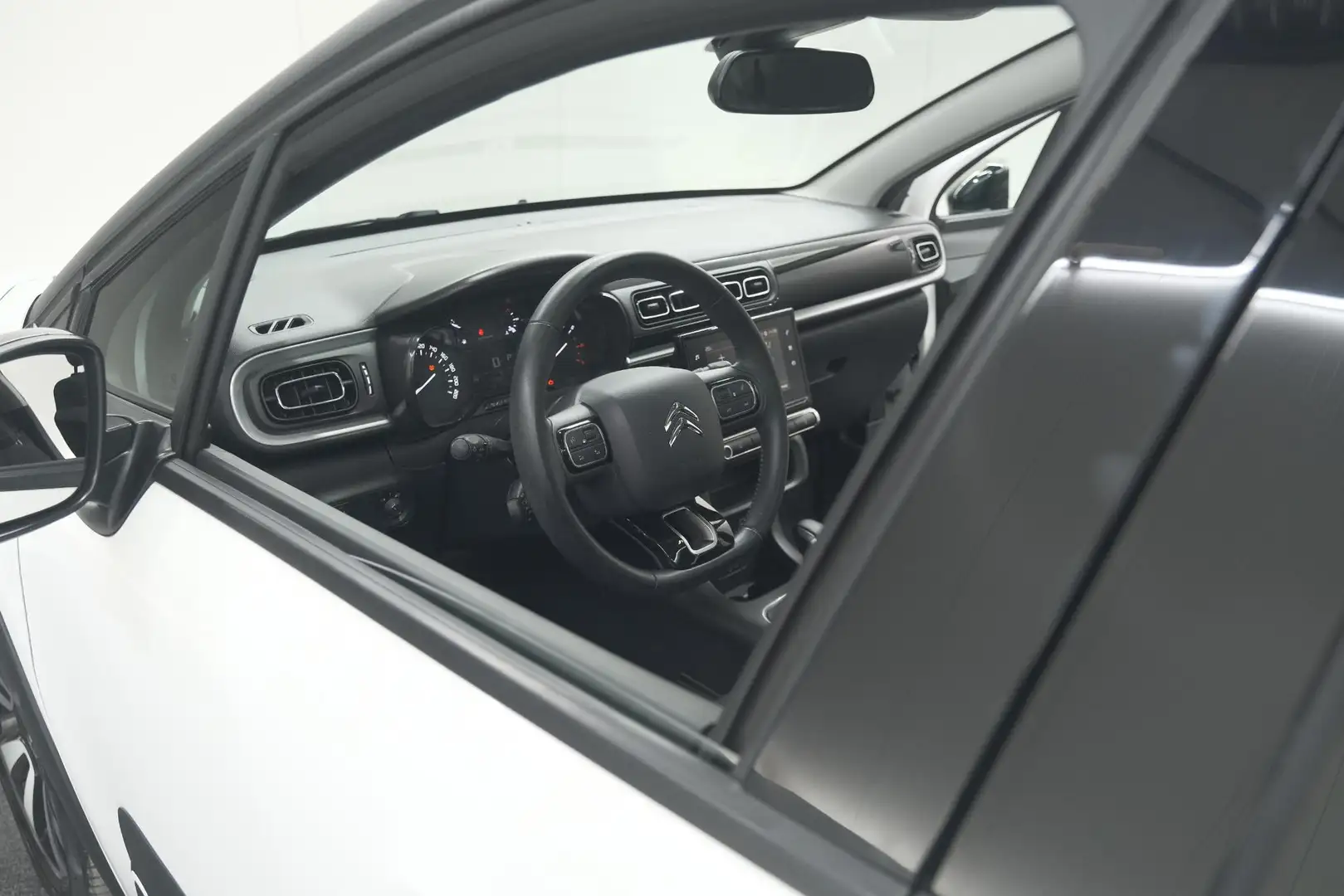 Citroen C3 PureTech 110 EAT6 Feel Edition | Panoramadak | App Wit - 2