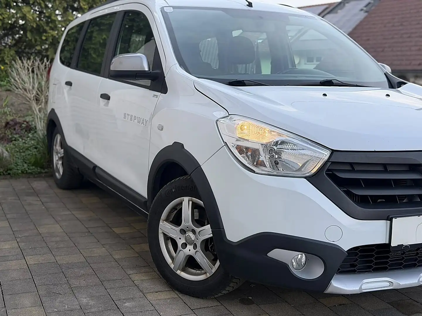 Dacia Lodgy Stepway dCi 110 S&S 7 Sitze Weiß - 2