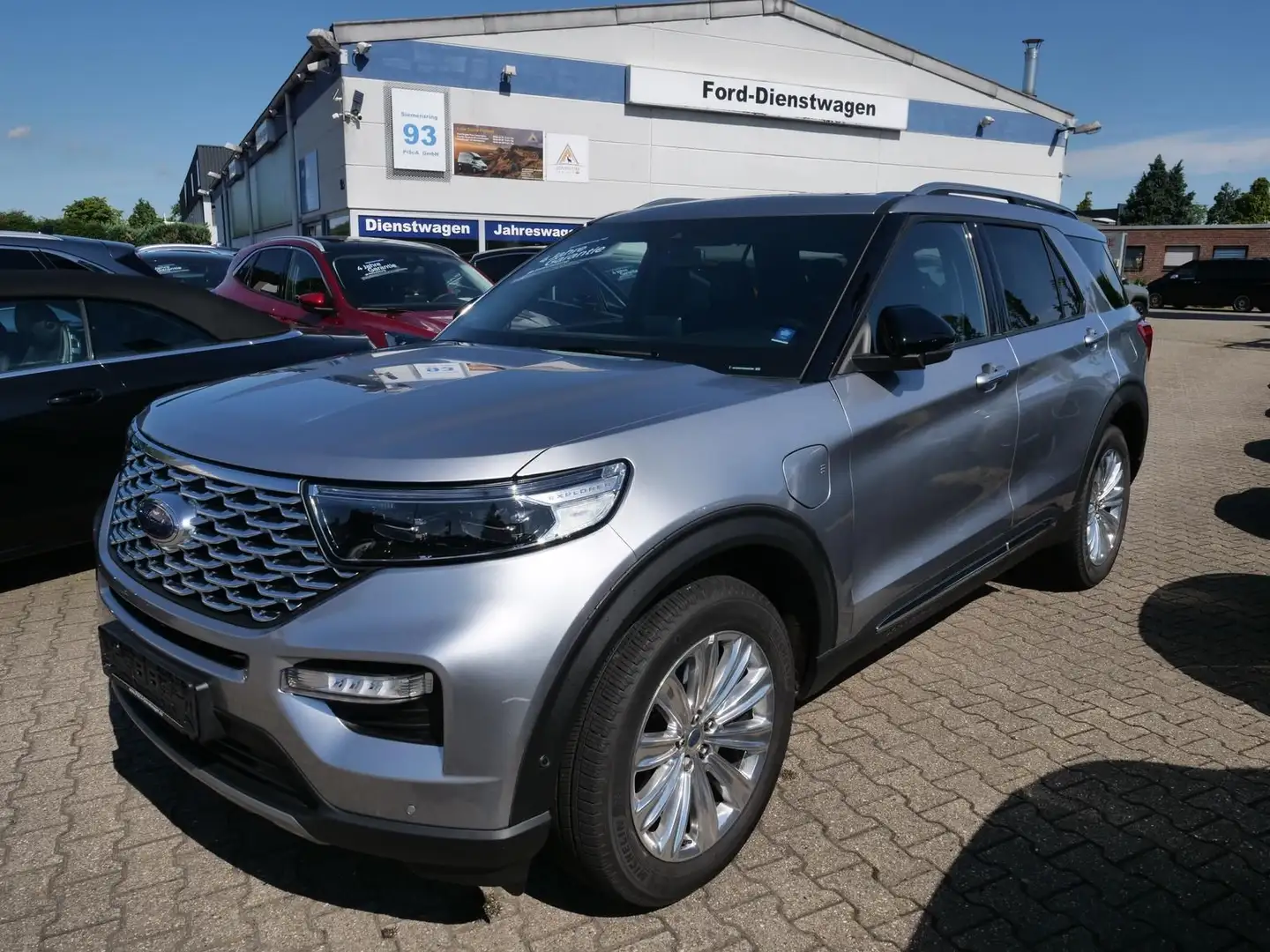 Ford Explorer Platinum Plug-in-Hybrid 4x4 Voll m.AHK Zilver - 1
