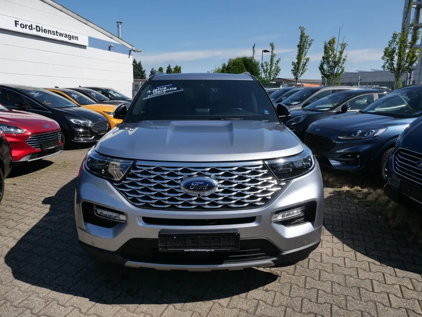 Ford Explorer Platinum Plug-in-Hybrid 4x4 Voll m.AHK Zilver - 2