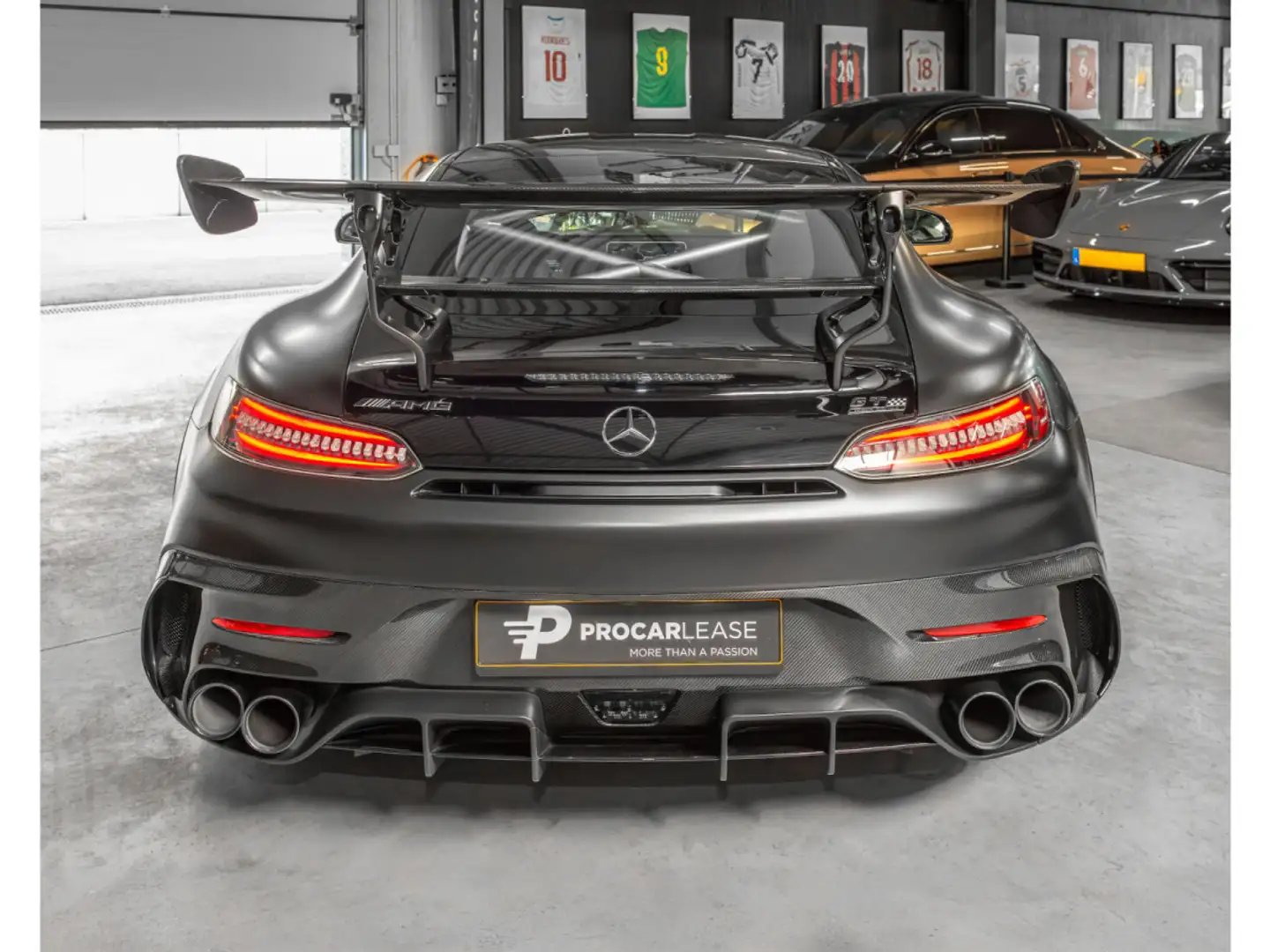 Mercedes-Benz AMG GT AMG GT Coupe Black Series / DESIGNO COLOR / RECARO Noir - 2