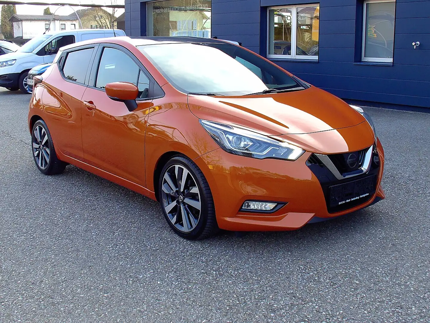 Nissan Micra DIG-T 117 Tekna Orange - 2