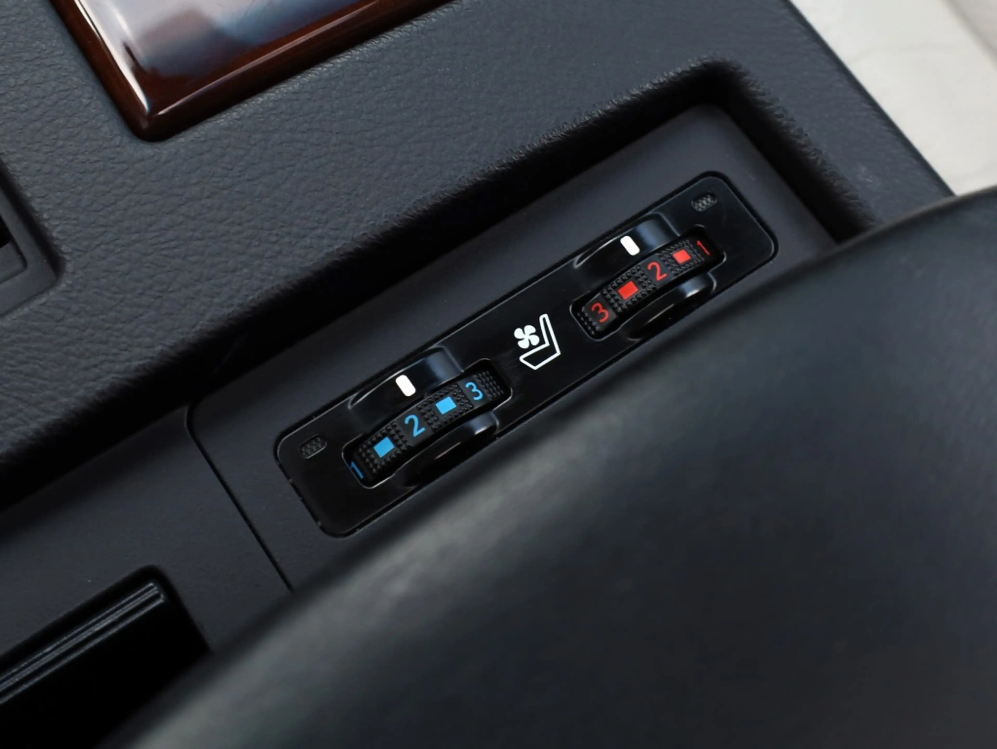 Lexus RX 450h 4WD Executive | Mark Levinson | Adaptive Cruise | — photo 31