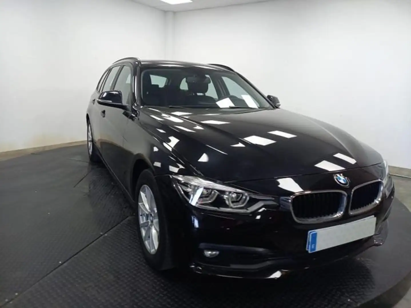 BMW 318 REEKS TOURING 318D (100 KW) 5D Negro - 2