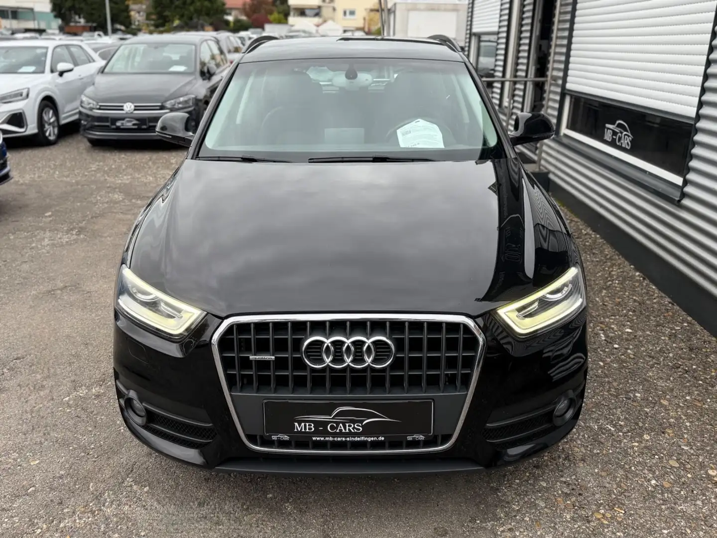 Audi Q3 2.0 TDI quattro*NAVI*XENON*PDC*AHK*KEYLESS Noir - 2