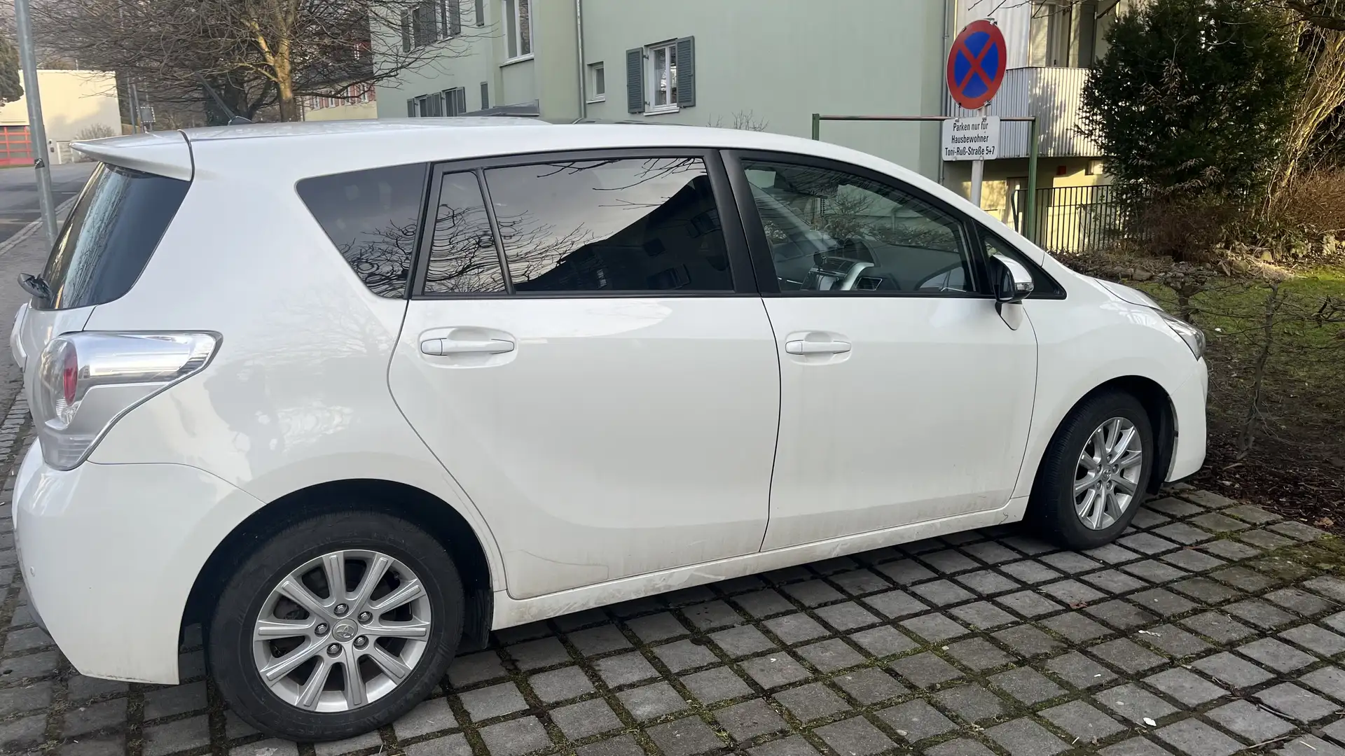 Toyota Verso 2,0 D-4D Lounge DPF - 2