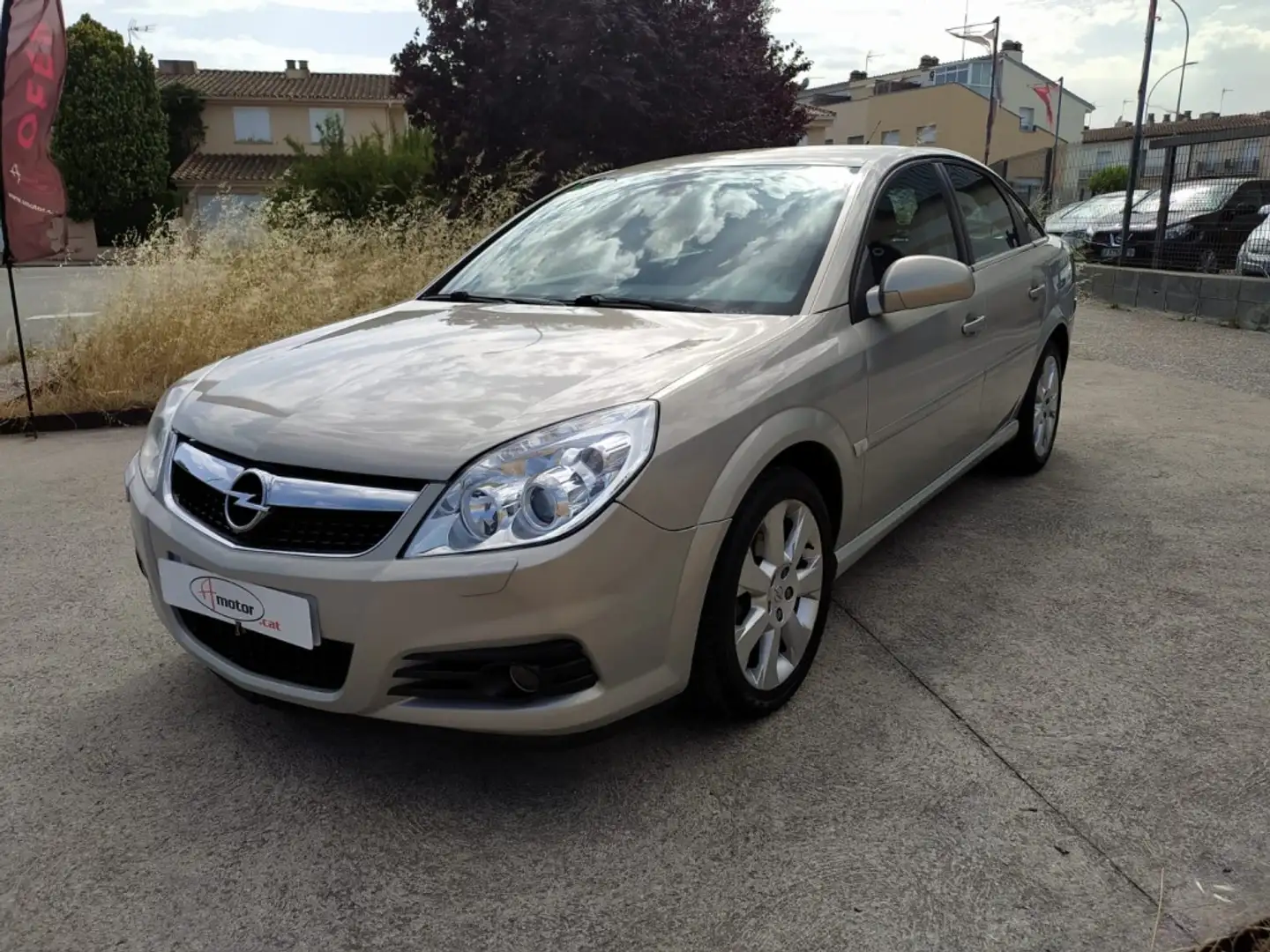Opel Vectra 2.0DTI 120CV 5P Gris - 1
