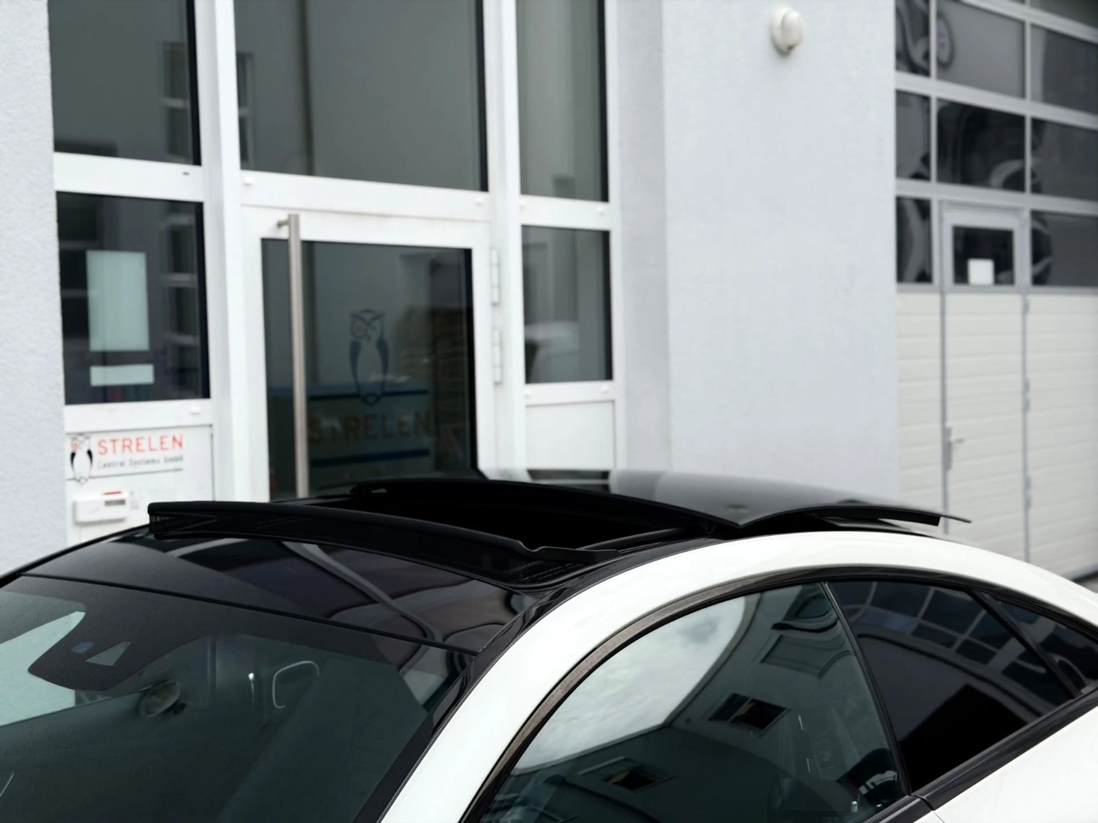 Mercedes-Benz E 300 Coupe AMG NIGHT *PANO*20 ZOLL*SOUND SYSTEM — photo 5