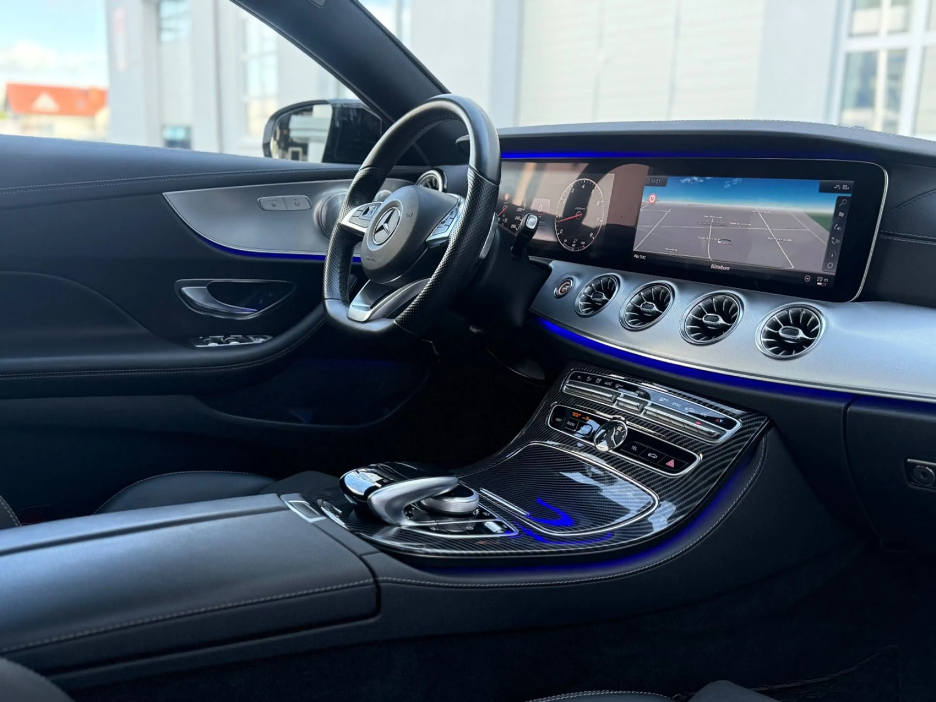 Mercedes-Benz E 300 Coupe AMG NIGHT *PANO*20 ZOLL*SOUND SYSTEM — photo 8