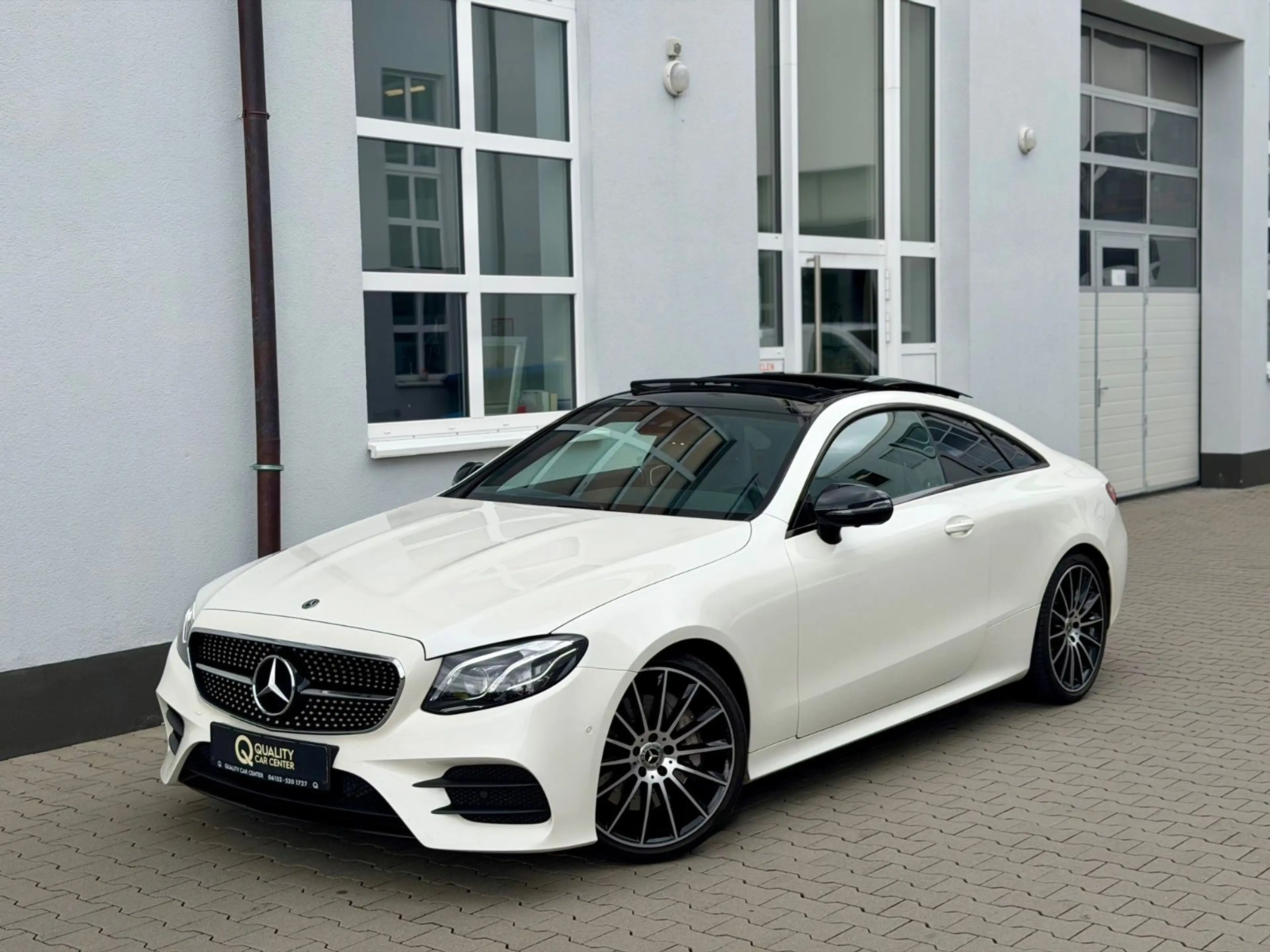 Mercedes-Benz E 300 Coupe AMG NIGHT *PANO*20 ZOLL*SOUND SYSTEM — photo 2