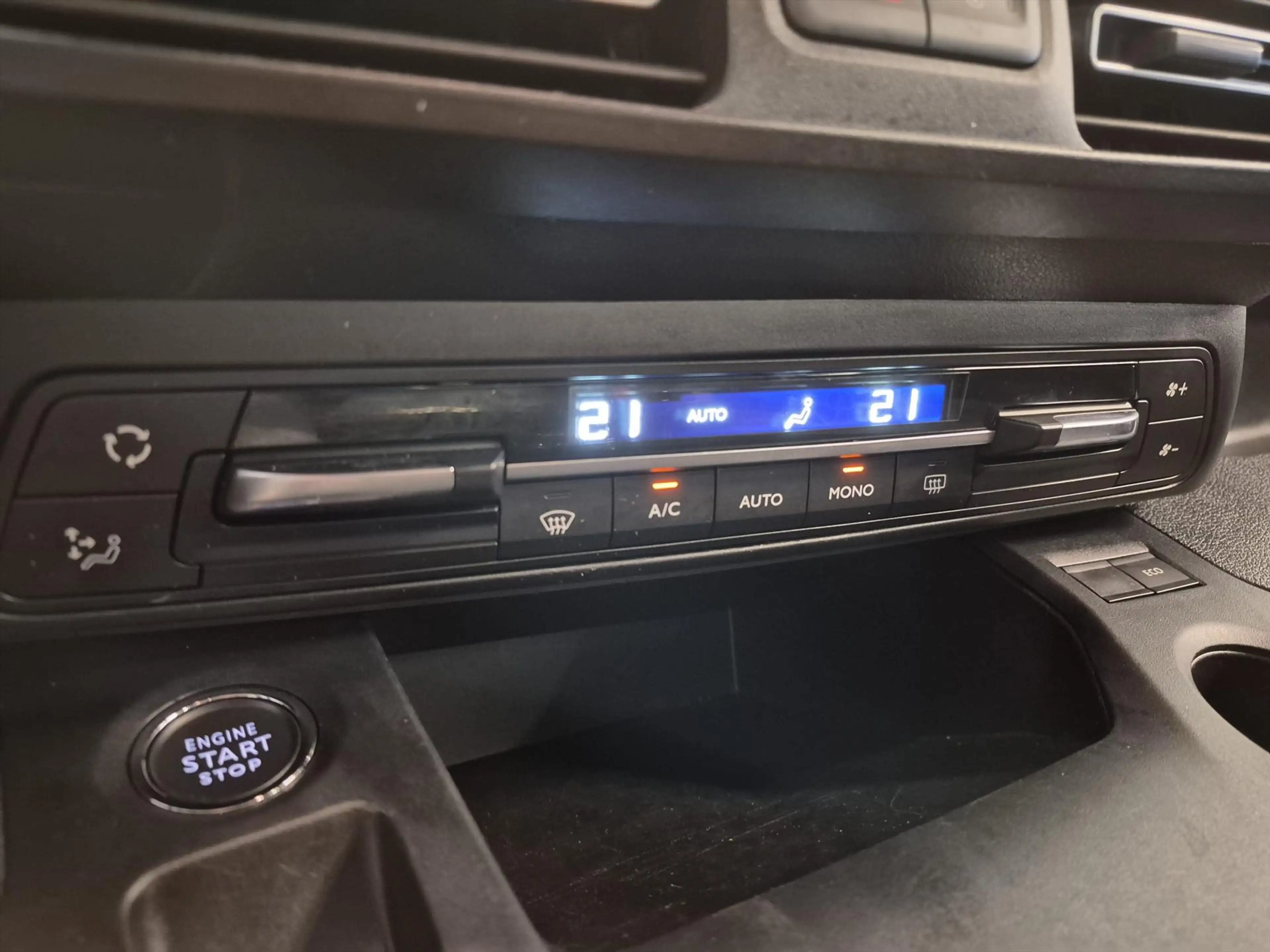 Opel Combo L1 Rolstoelauto Automaat 4+1 — photo 24