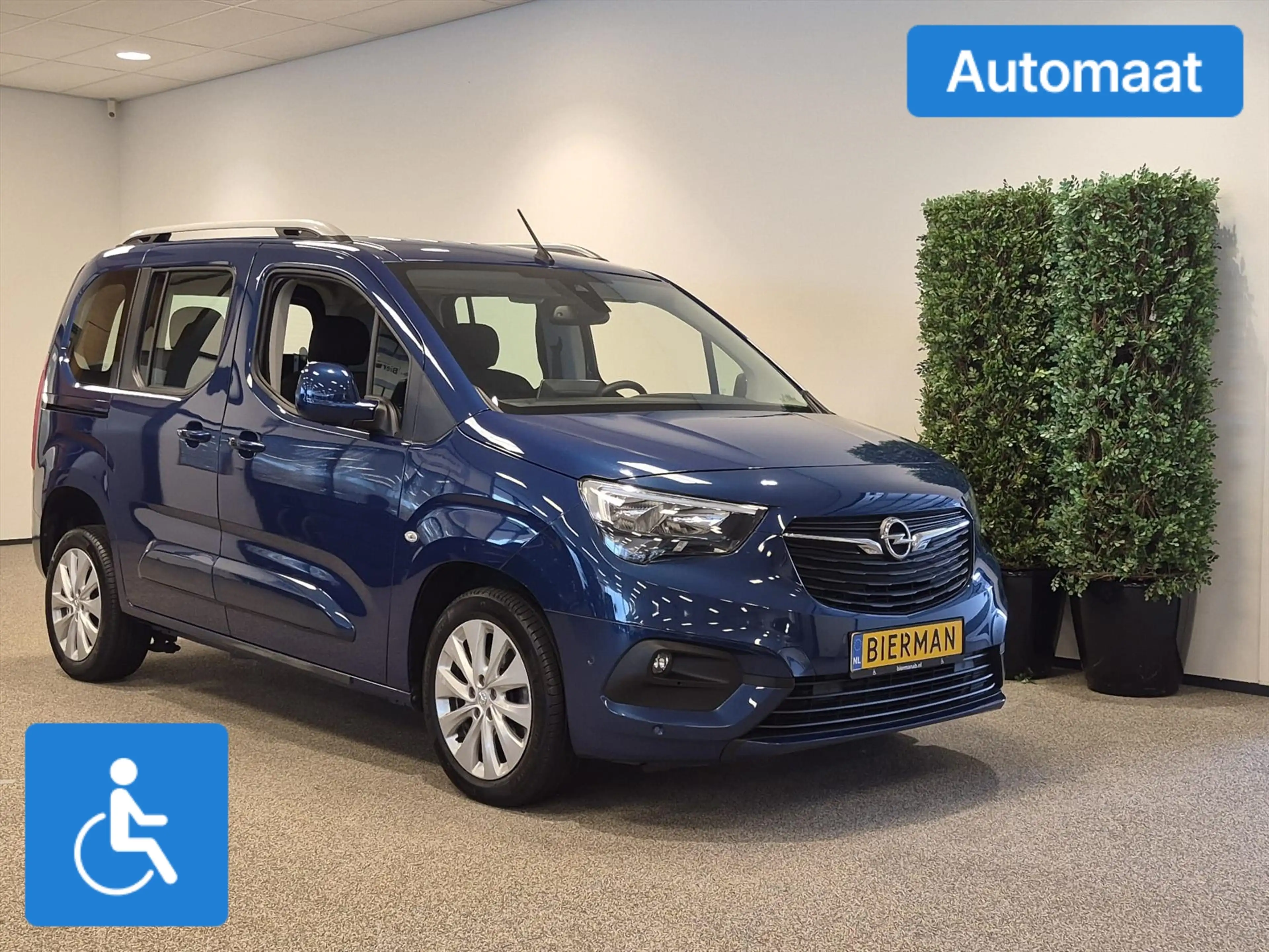Opel Combo L1 Rolstoelauto Automaat 4+1