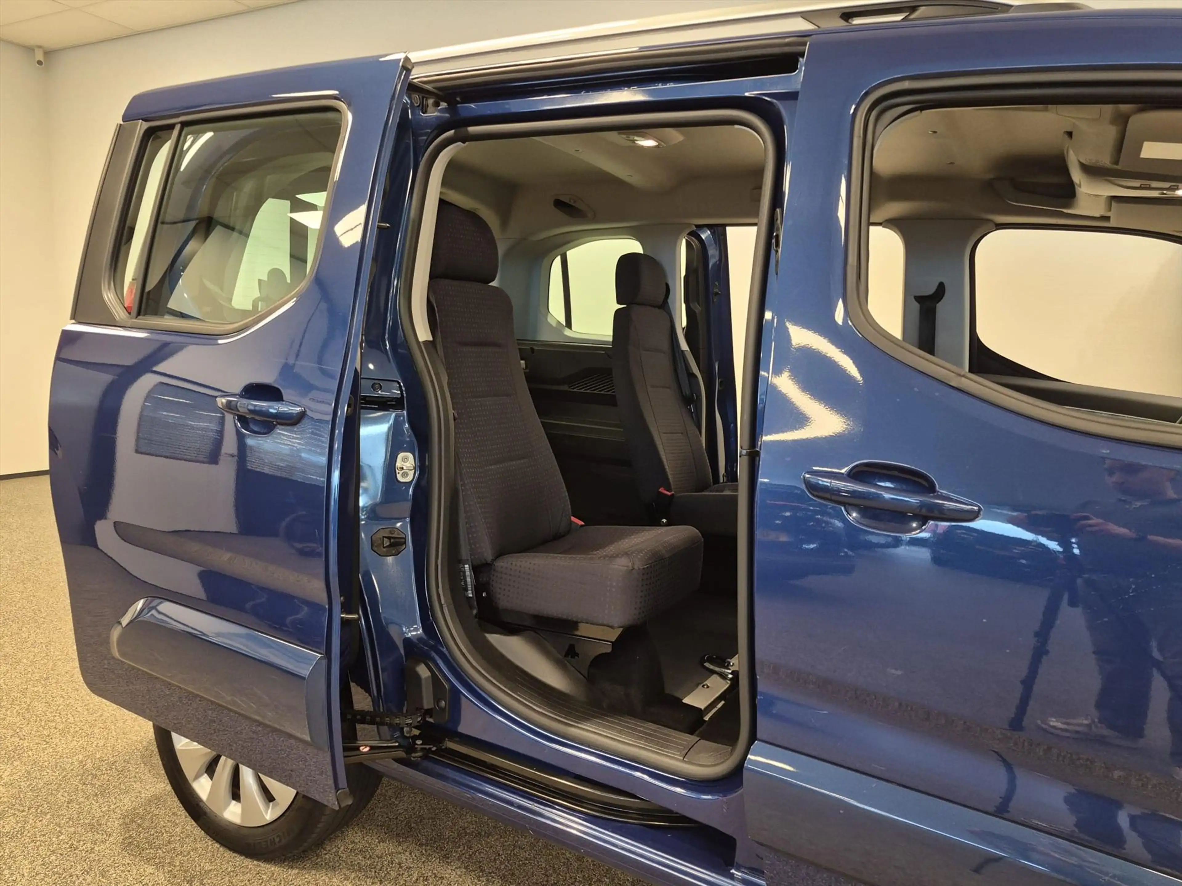 Opel Combo L1 Rolstoelauto Automaat 4+1 — photo 9